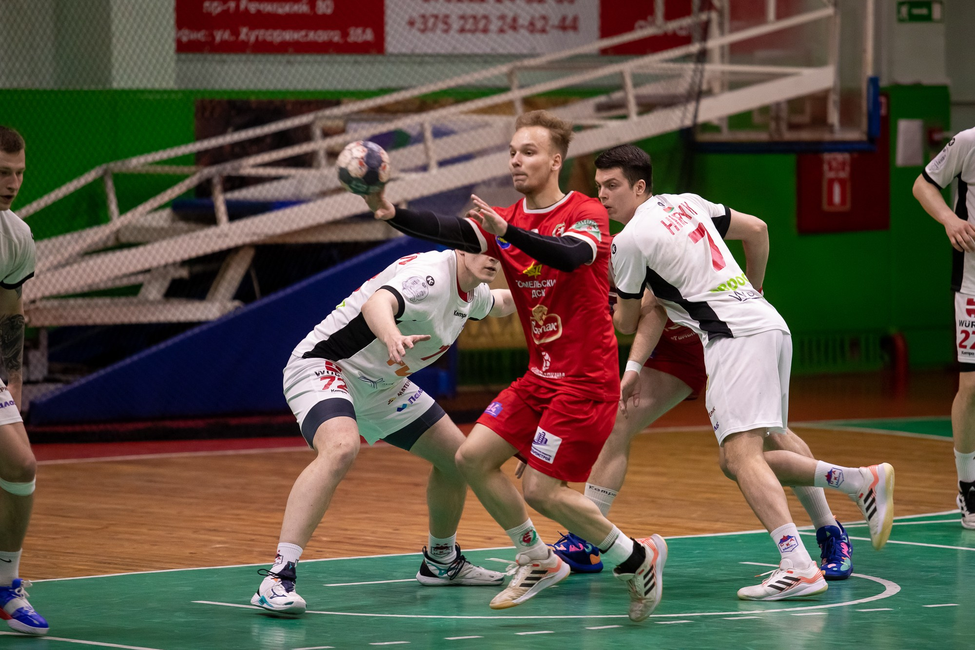 Спортивные фоторепортажи с гандбольных матчей