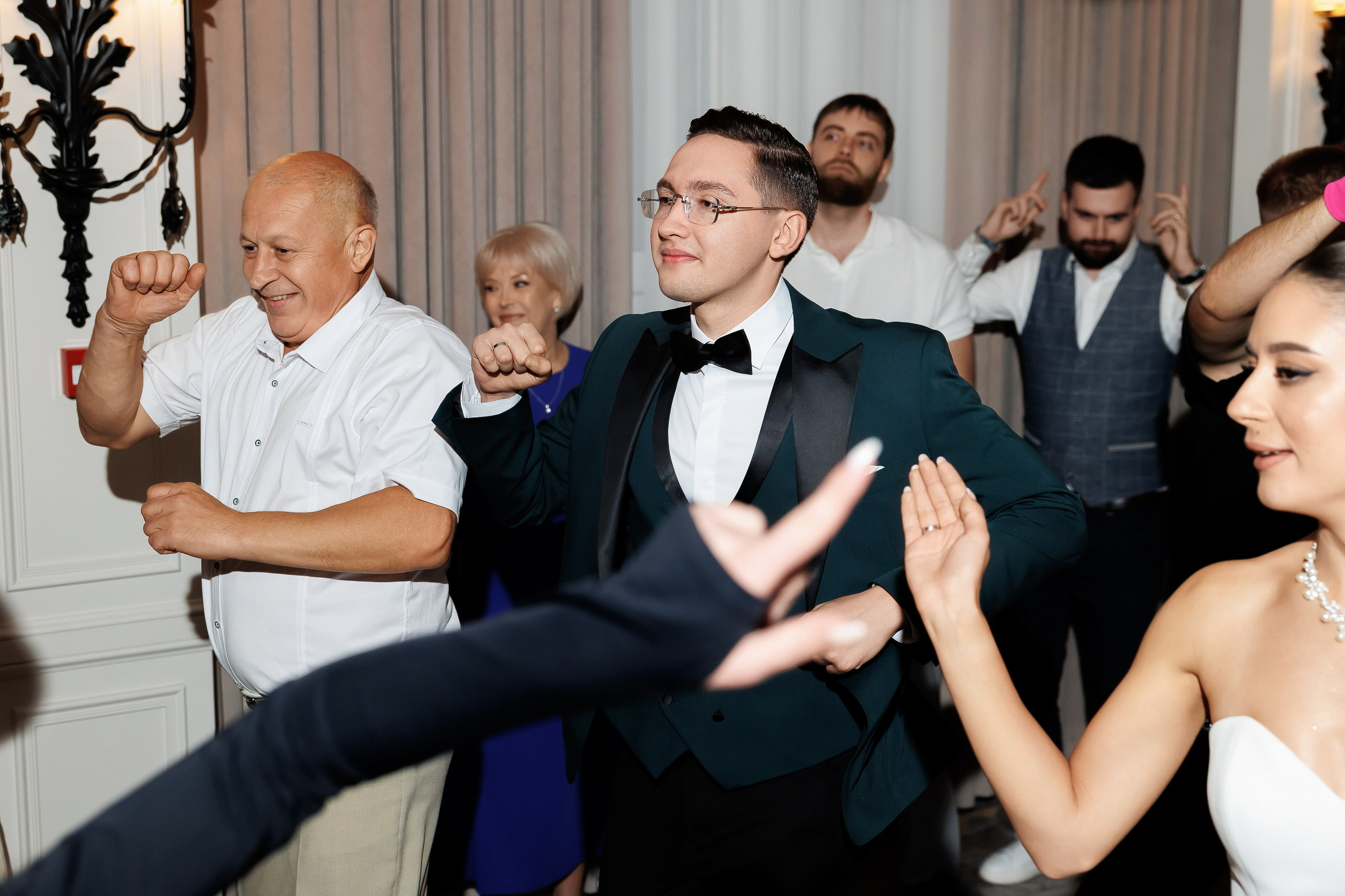 Serghei & Erica — Queen Residence. Servicii Foto și Video 067188353