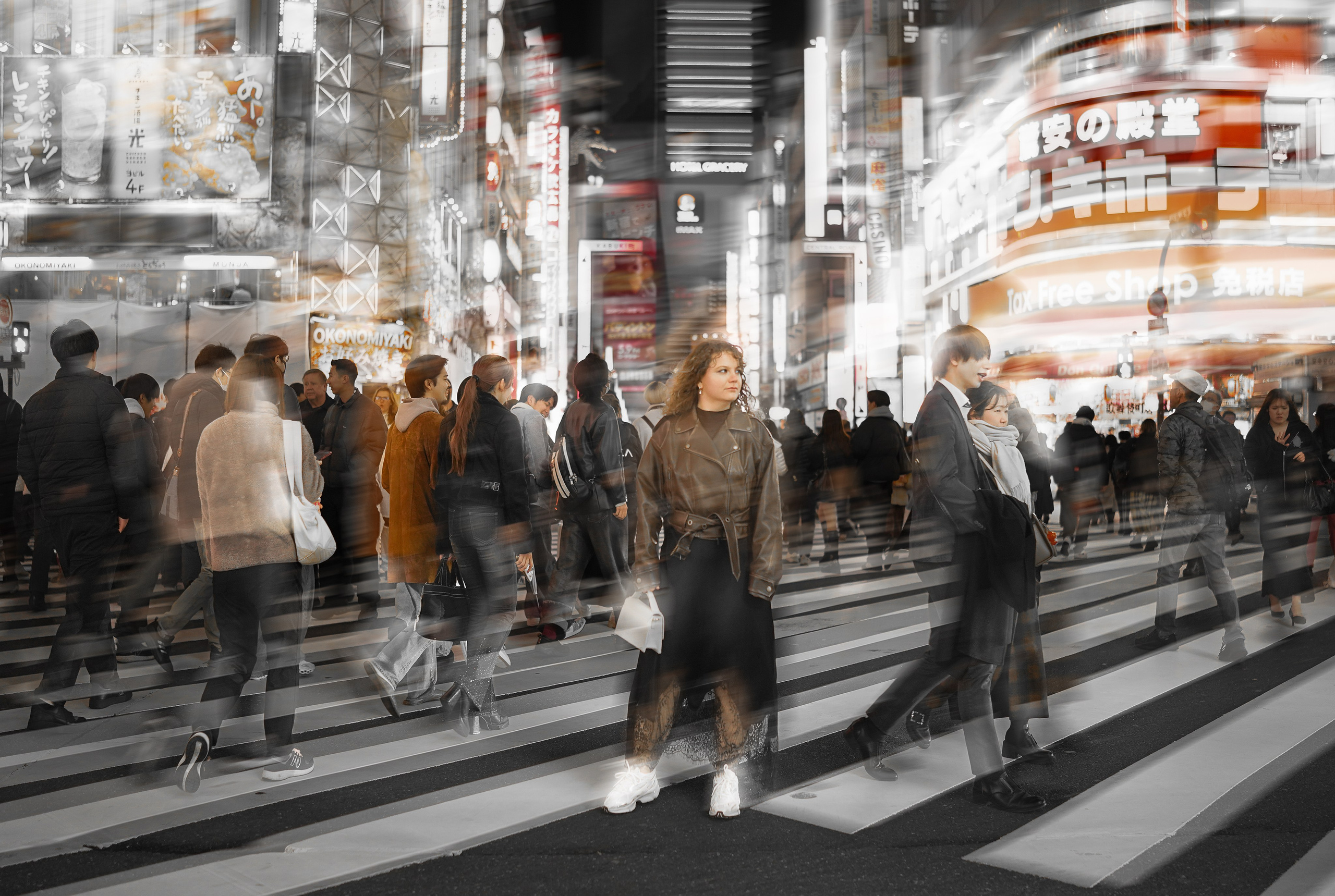 Вечерняя съёмка в Шинжуку. Фотограф в Токио Япония