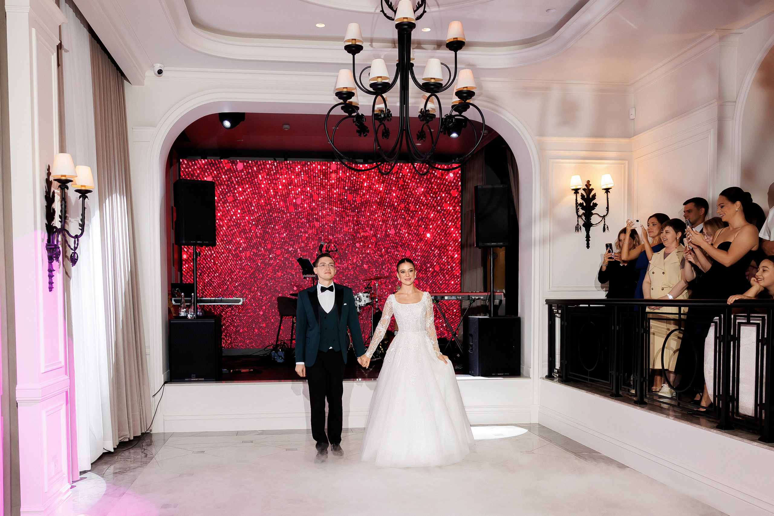 Serghei & Erica — Queen Residence. Servicii Foto și Video 067188353