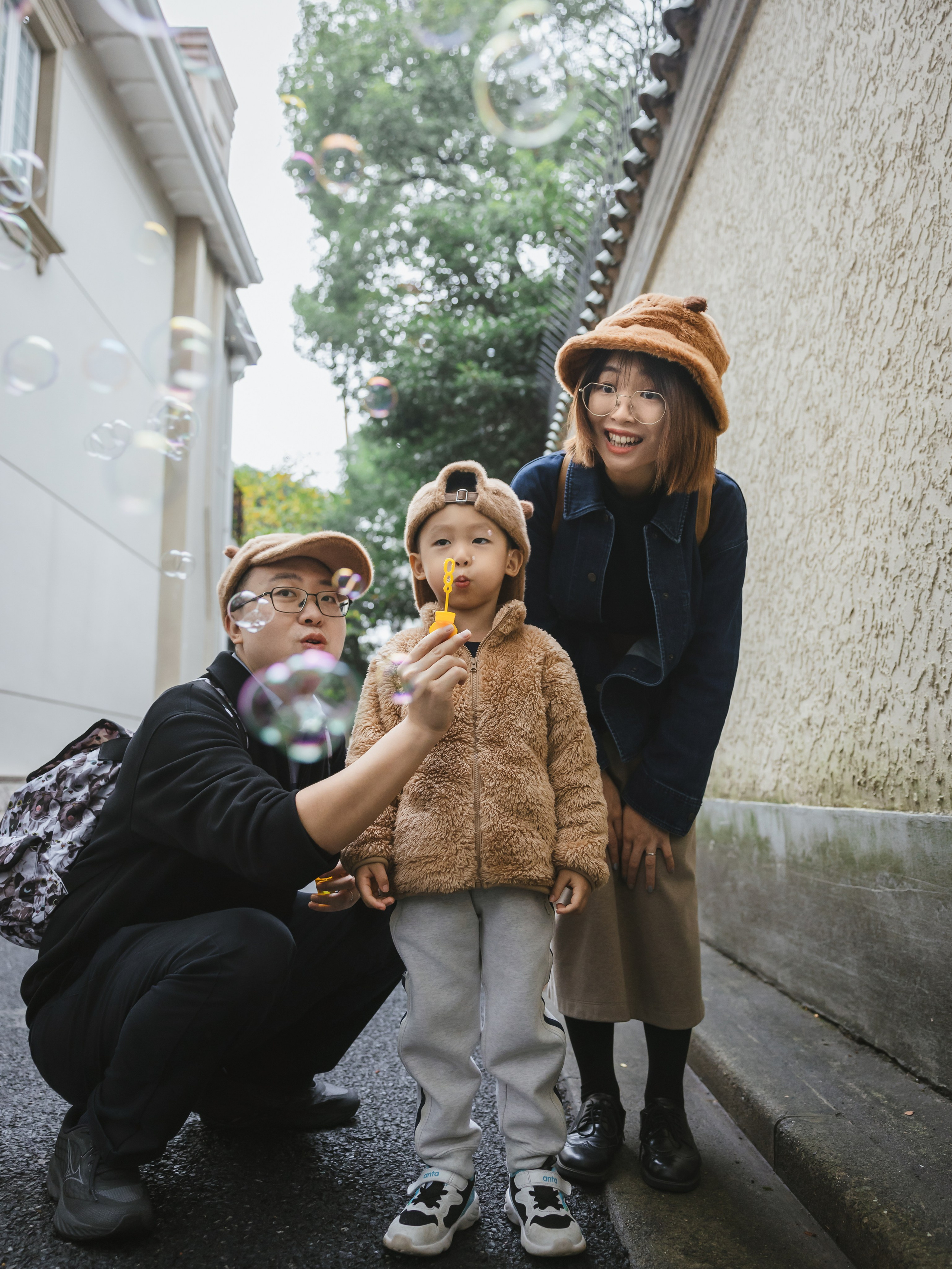 Family photograph in Shanghai. Shanghai Family Photographer Dora