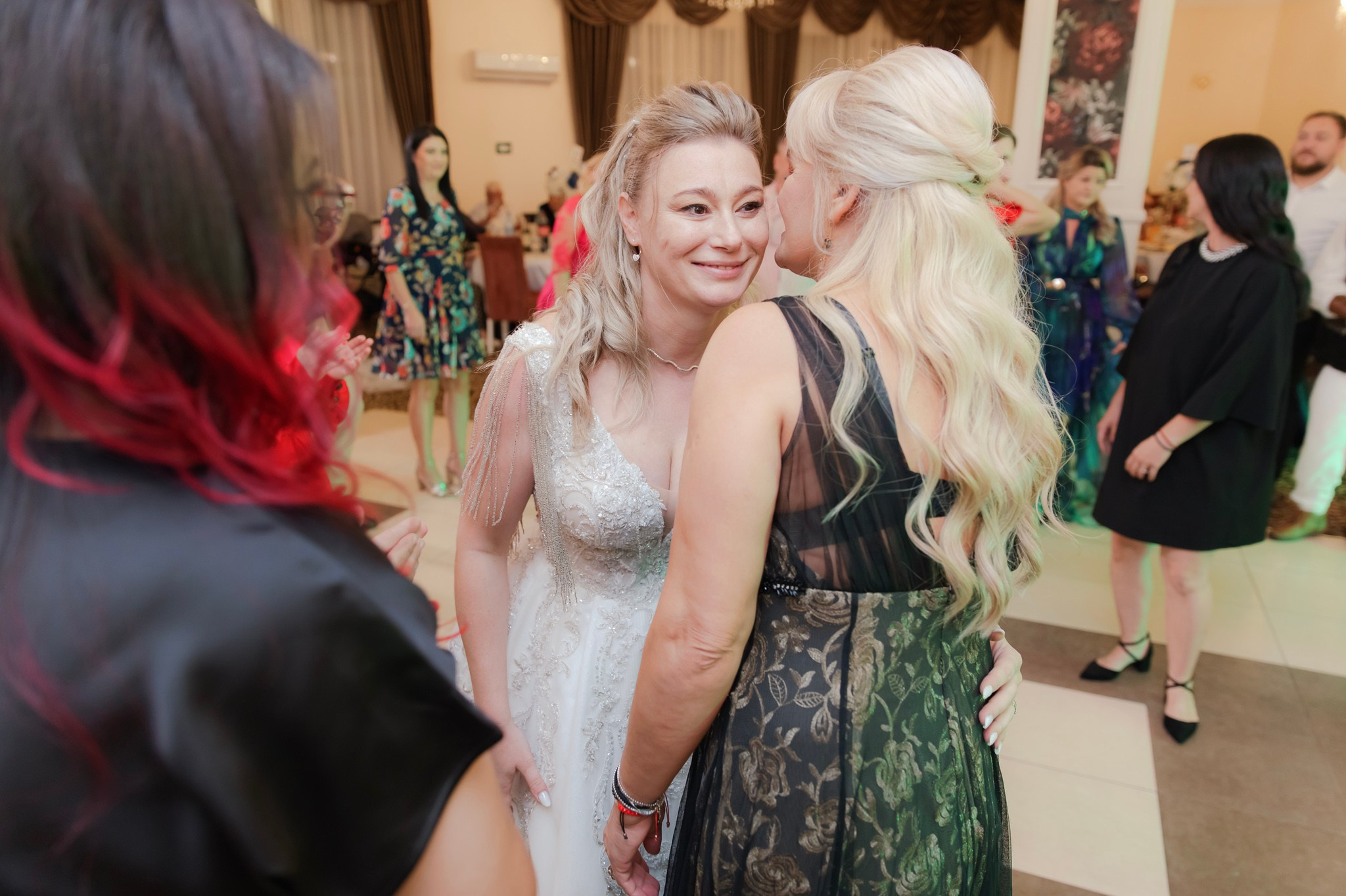 Mihai & Oana. Servicii foto-video profesionale, pentru momente de neuitat