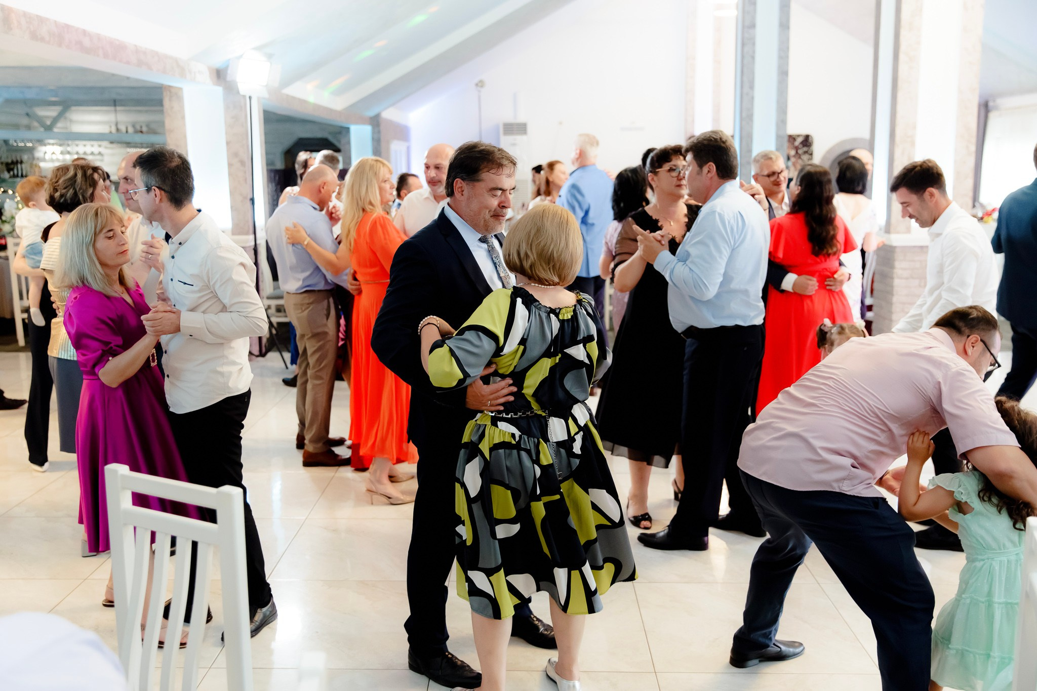 Ioana & Ionuț | Nuntă de poveste la Păstrăvăria Poiana din Mălini județul Suceava. Servicii foto-video profesionale, pentru momente de neuitat