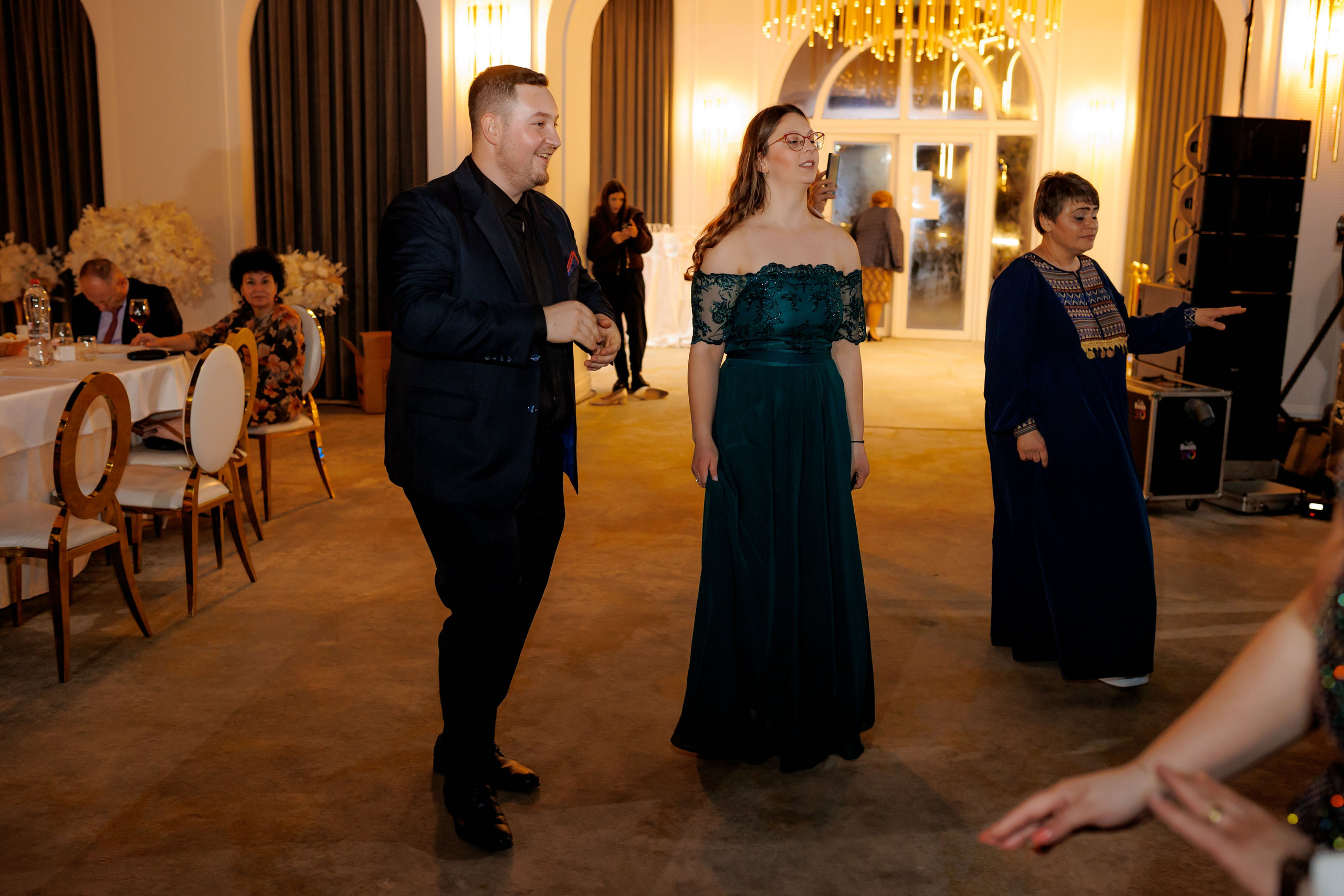 Povestea voastră, regizată de noi |Cristi Turculet Videograf Nuntă Suceava | wedding highlight. Servicii foto-video profesionale, pentru momente de neuitat