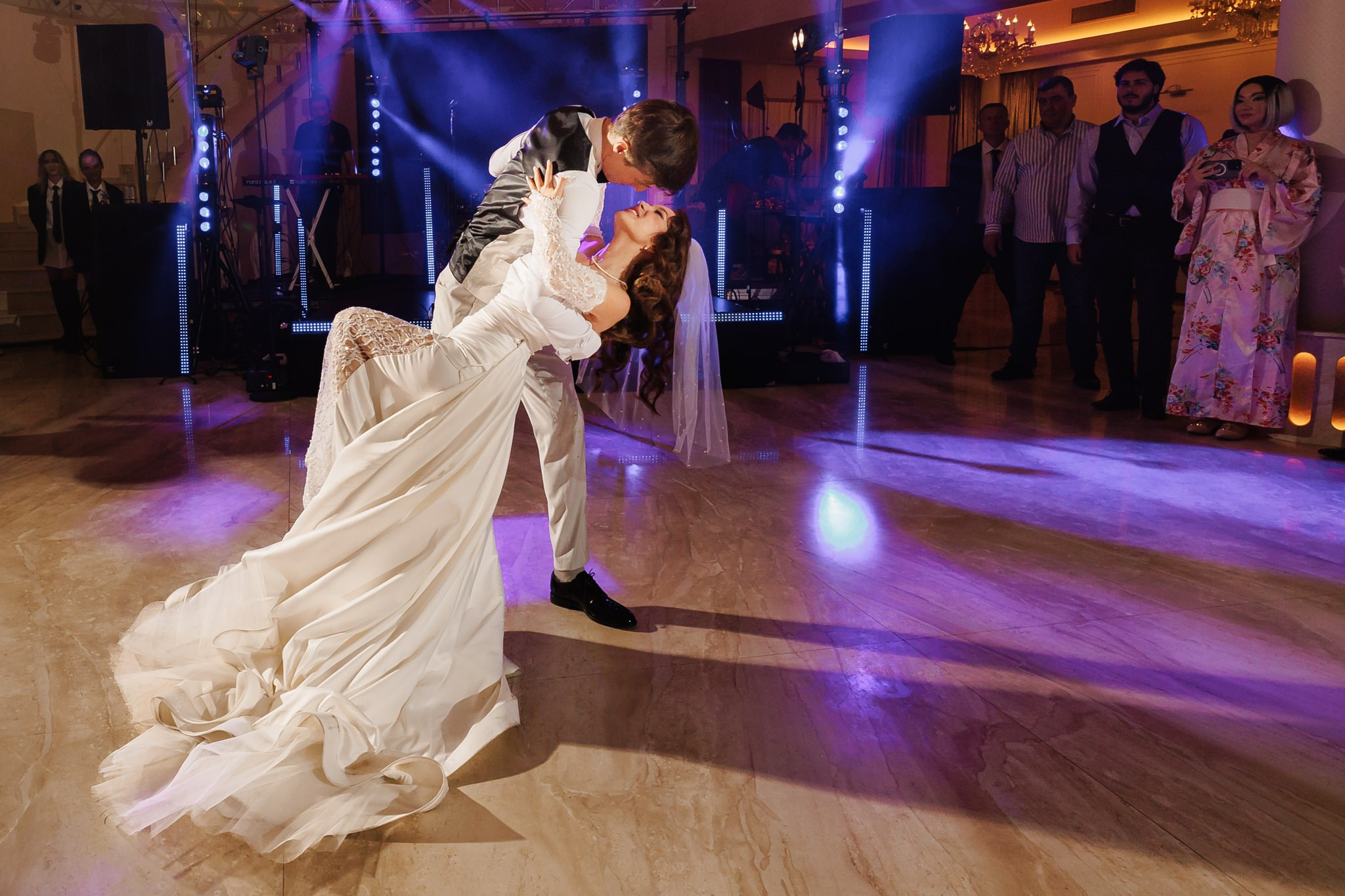 Nunta Sandra si Andrei la Militari Ballroom Bucuresti. Fotograf nunta Bucuresti - Manu Ivanciu | Fotograf botez