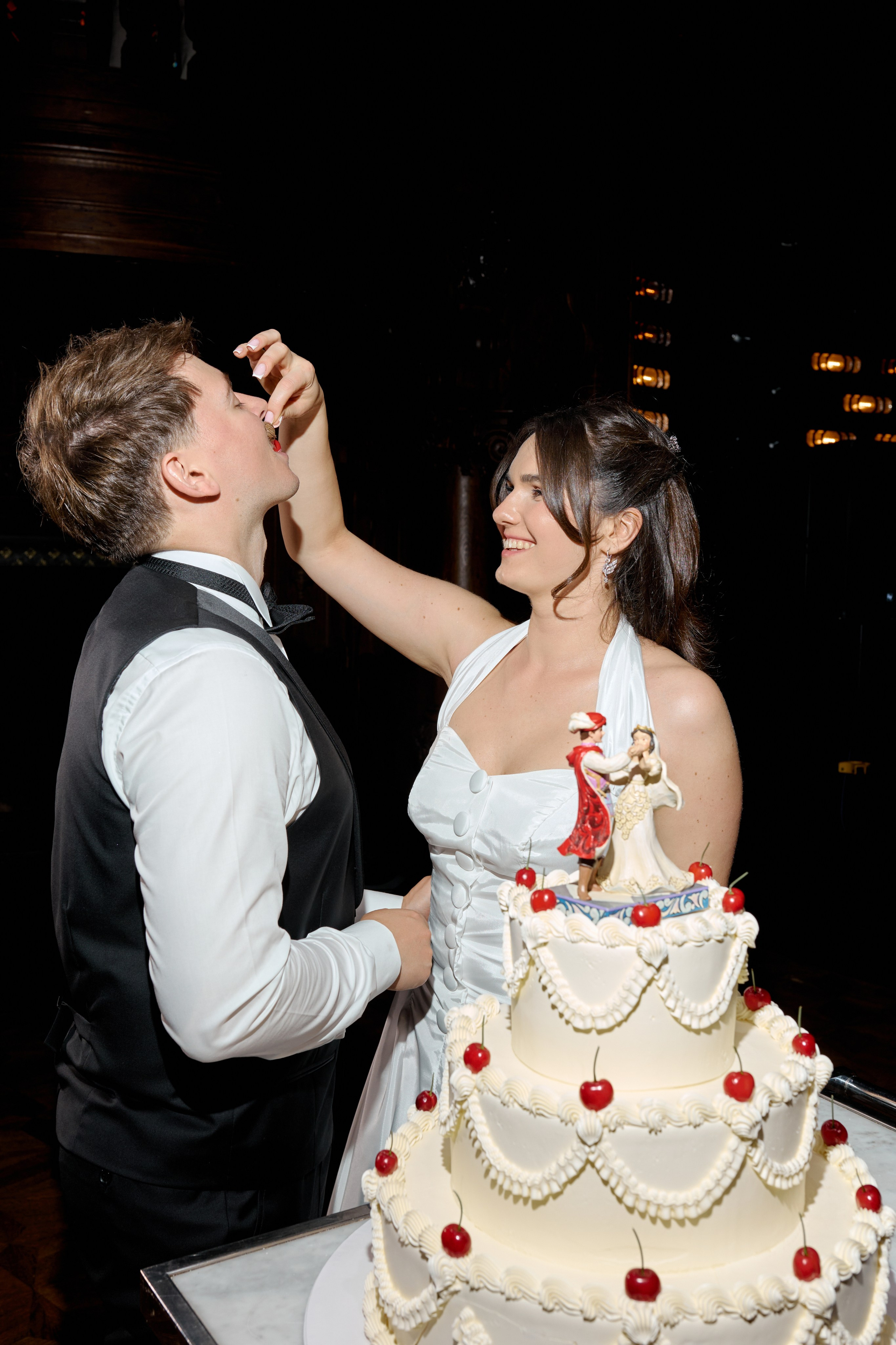 Wiktoria & Kacper. Pałac Goetz. Fotograf ślubny i rodzinny w Krakowie Yana Klymova