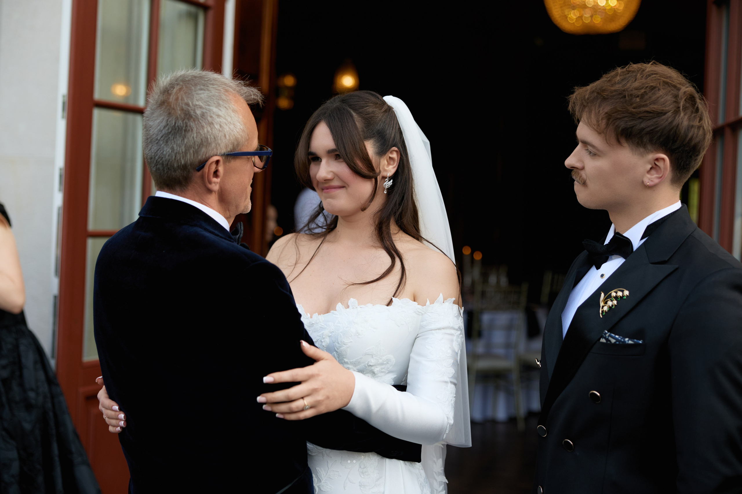 Wiktoria & Kacper. Pałac Goetz. Fotograf ślubny i rodzinny w Krakowie Yana Klymova