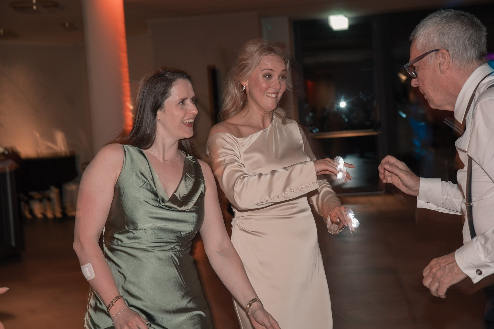 Roxie & Richard Wedding. Fotografo matrimonio Lago di Como Ferrari Media Production