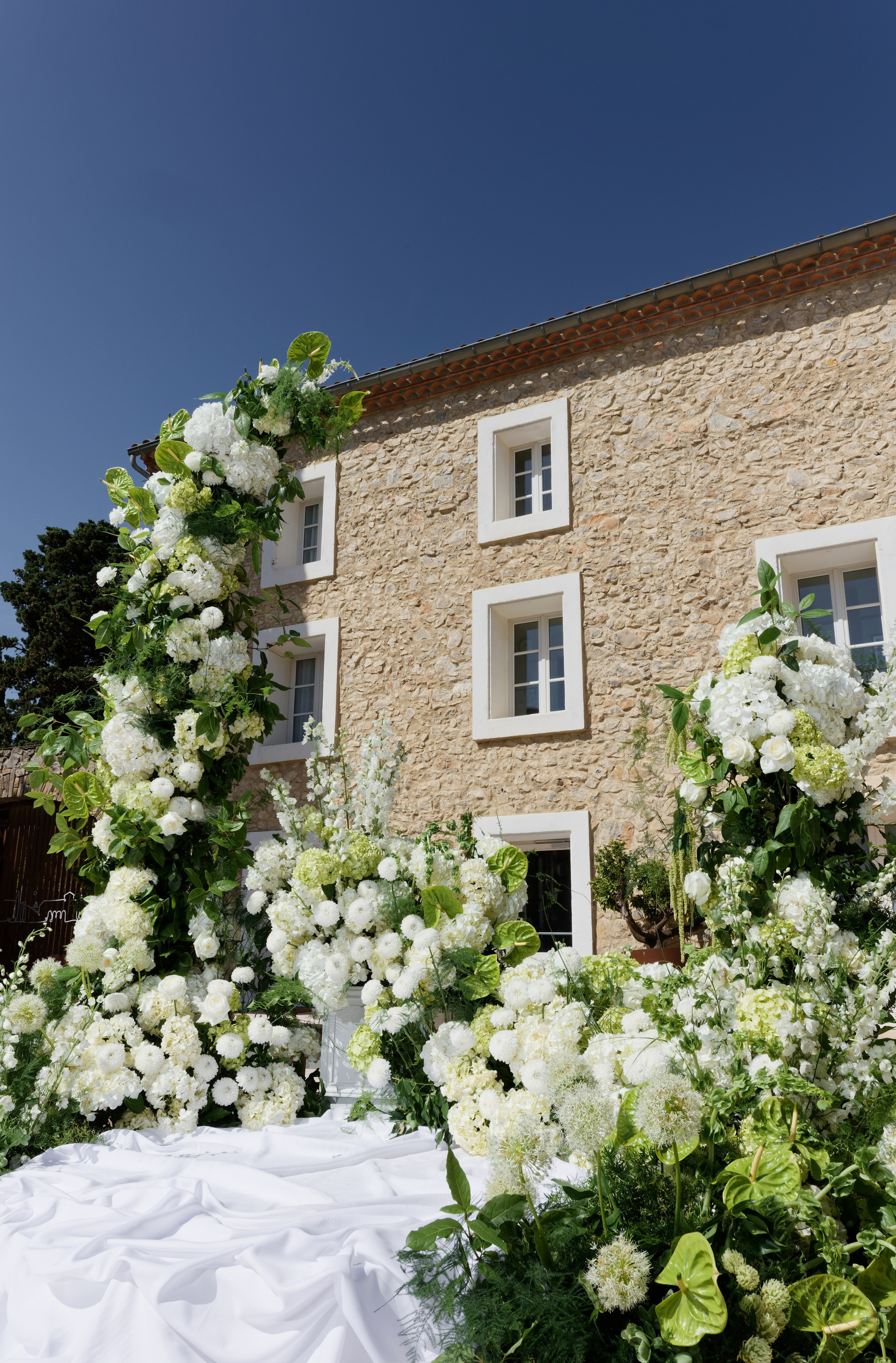 Wedding at Château L’Hospitalet in Narbonne, France. Destination Wedding Photographer — Nikita Burtsev