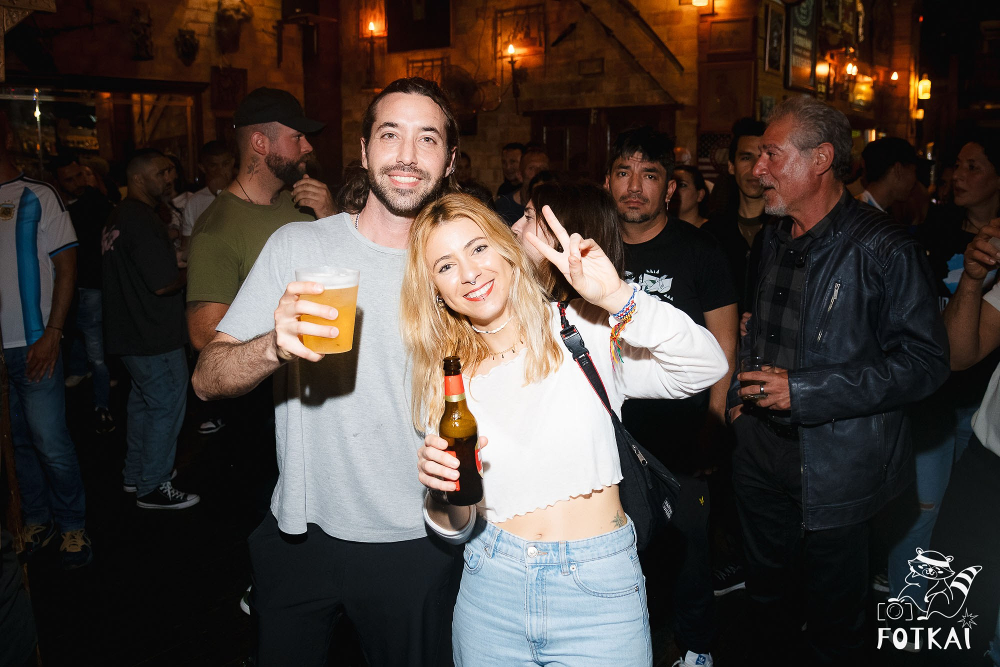 Los Ekilibristas de la Cuerda Floja — Фото с концерта в Торревьехе, 2026 | FOTKAI