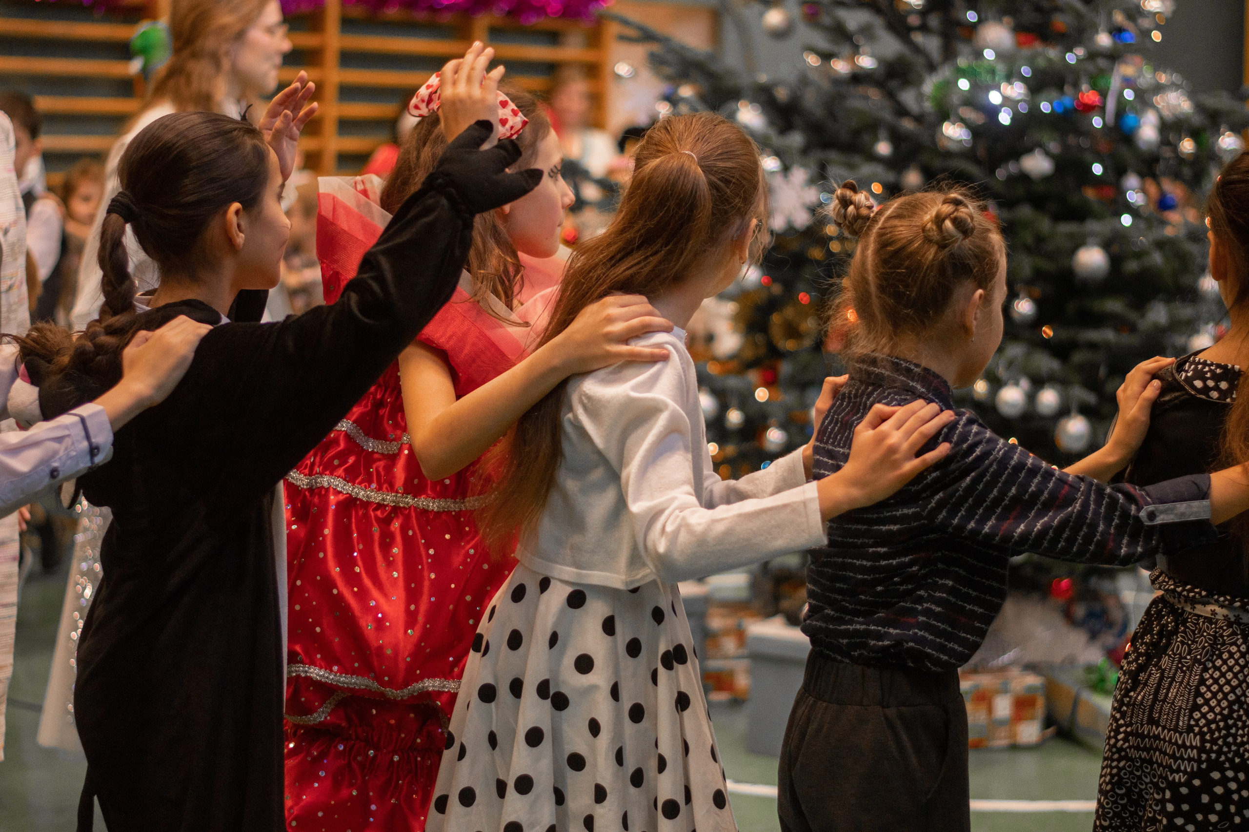 Новогодний хоровод. Семейный и детский фотограф