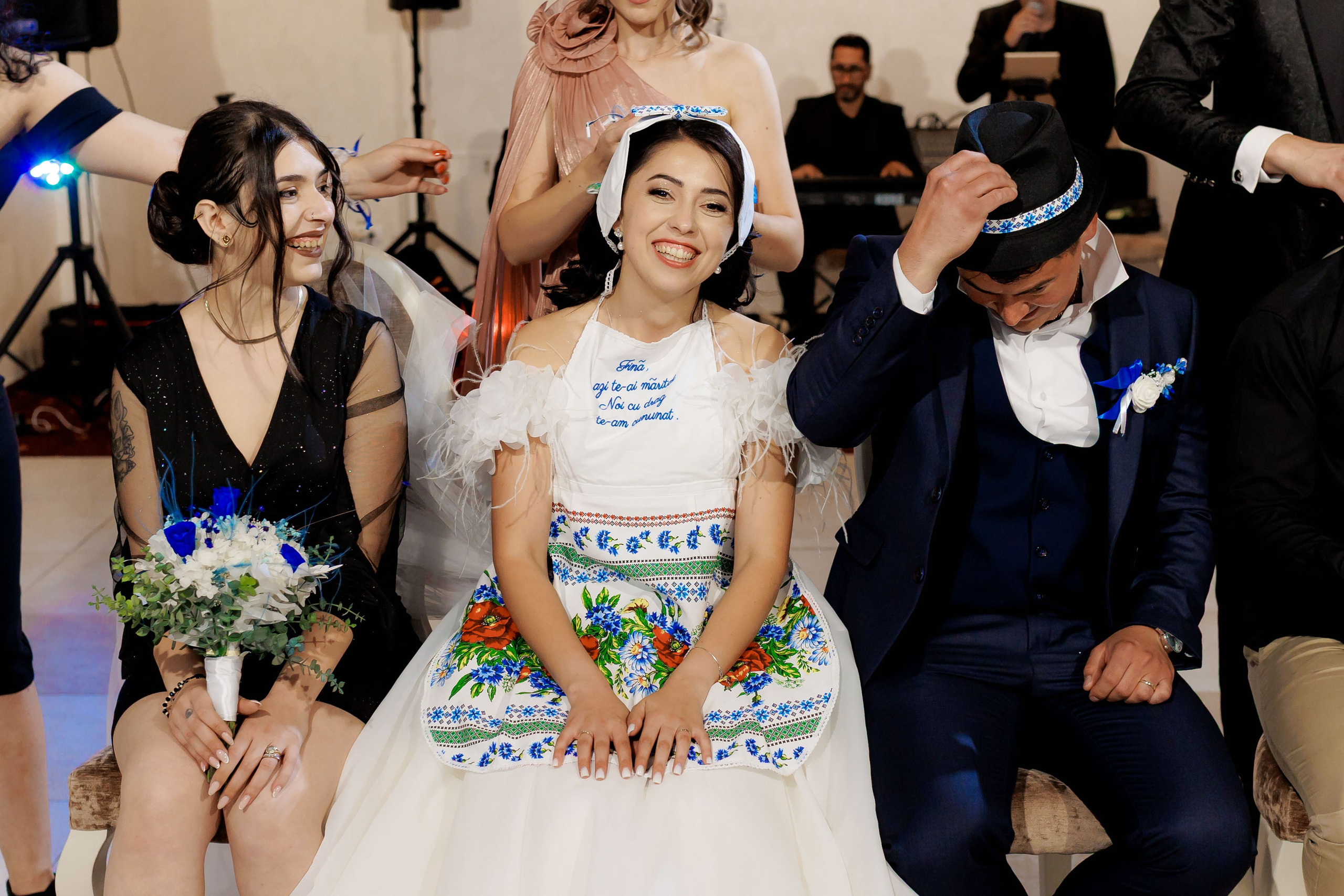 Loredana & Emilian – Ziua Nunții | Videografie - fotografie Botez Suceava, Iași, Botoșani. Servicii foto-video profesionale, pentru momente de neuitat
