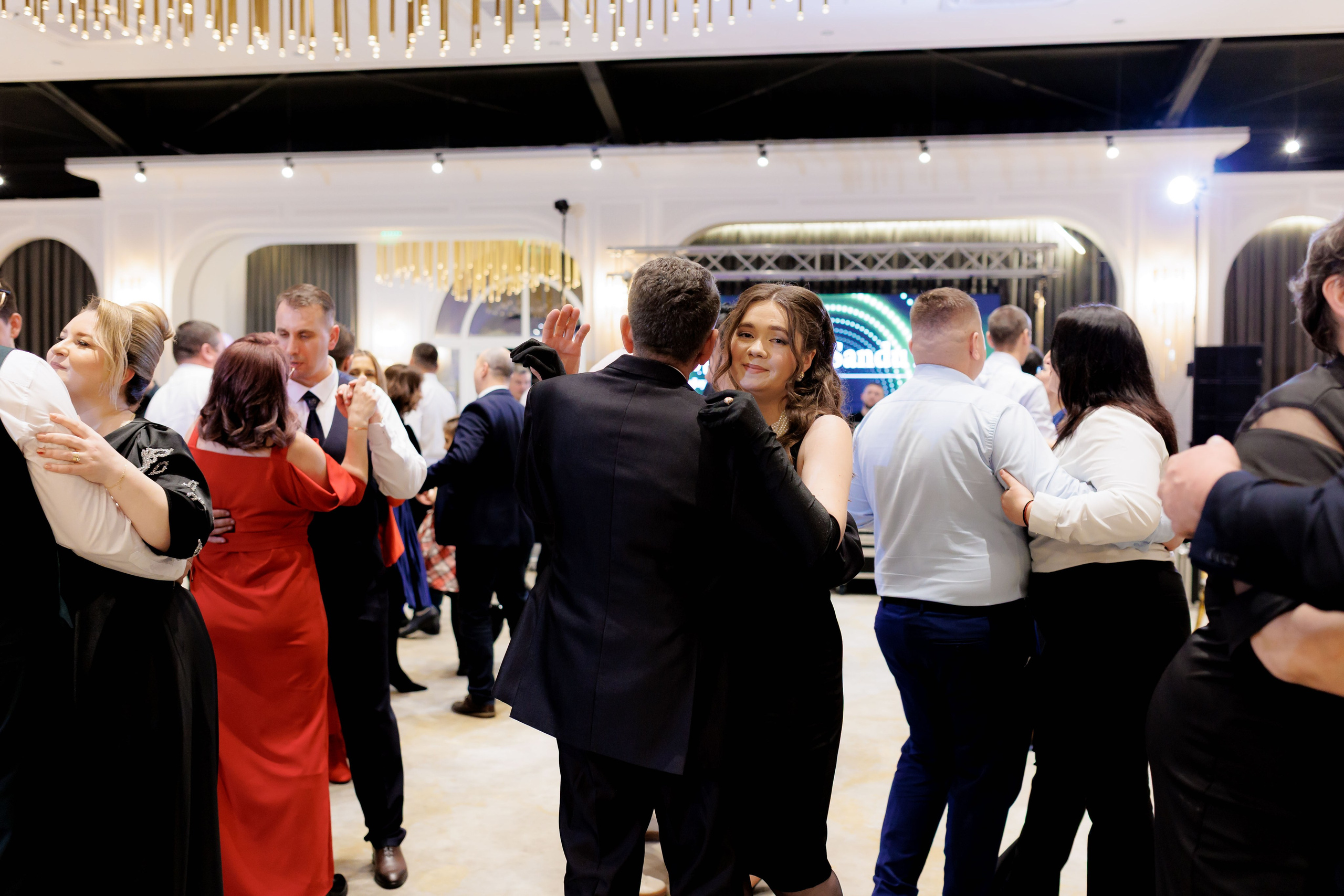 Povestea voastră, regizată de noi |Cristi Turculet Videograf Nuntă Suceava | wedding highlight. Servicii foto-video profesionale, pentru momente de neuitat