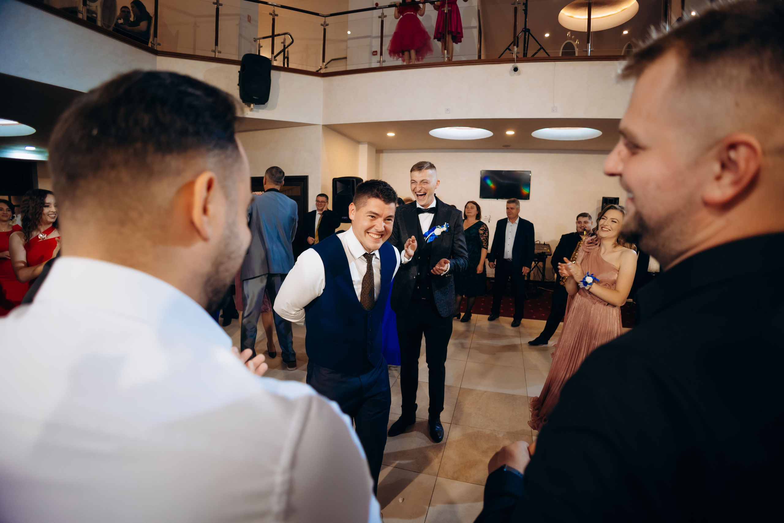 Loredana & Emilian – Ziua Nunții | Videografie - fotografie Botez Suceava, Iași, Botoșani. Servicii foto-video profesionale, pentru momente de neuitat