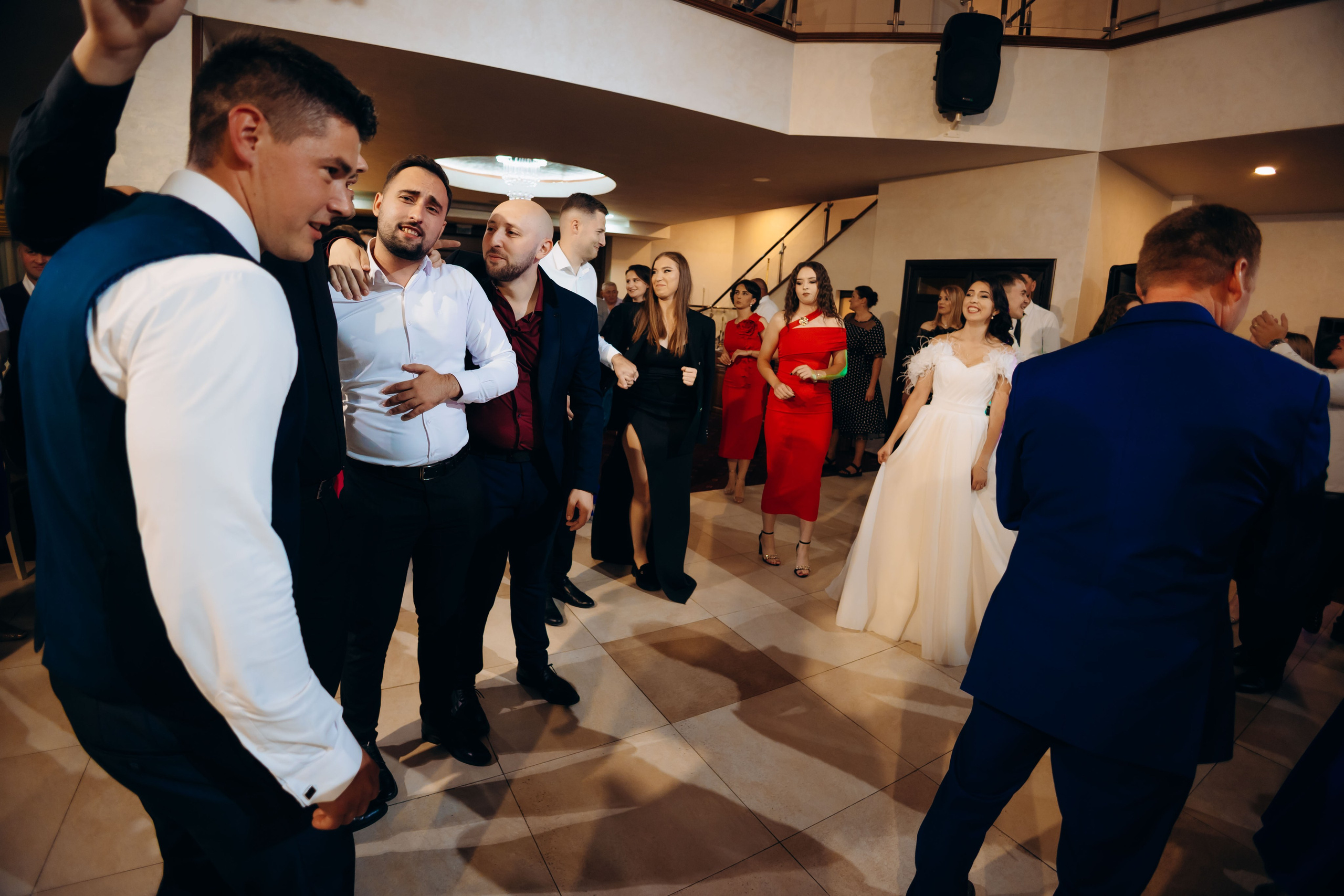 Loredana & Emilian – Ziua Nunții | Videografie - fotografie Botez Suceava, Iași, Botoșani. Servicii foto-video profesionale, pentru momente de neuitat