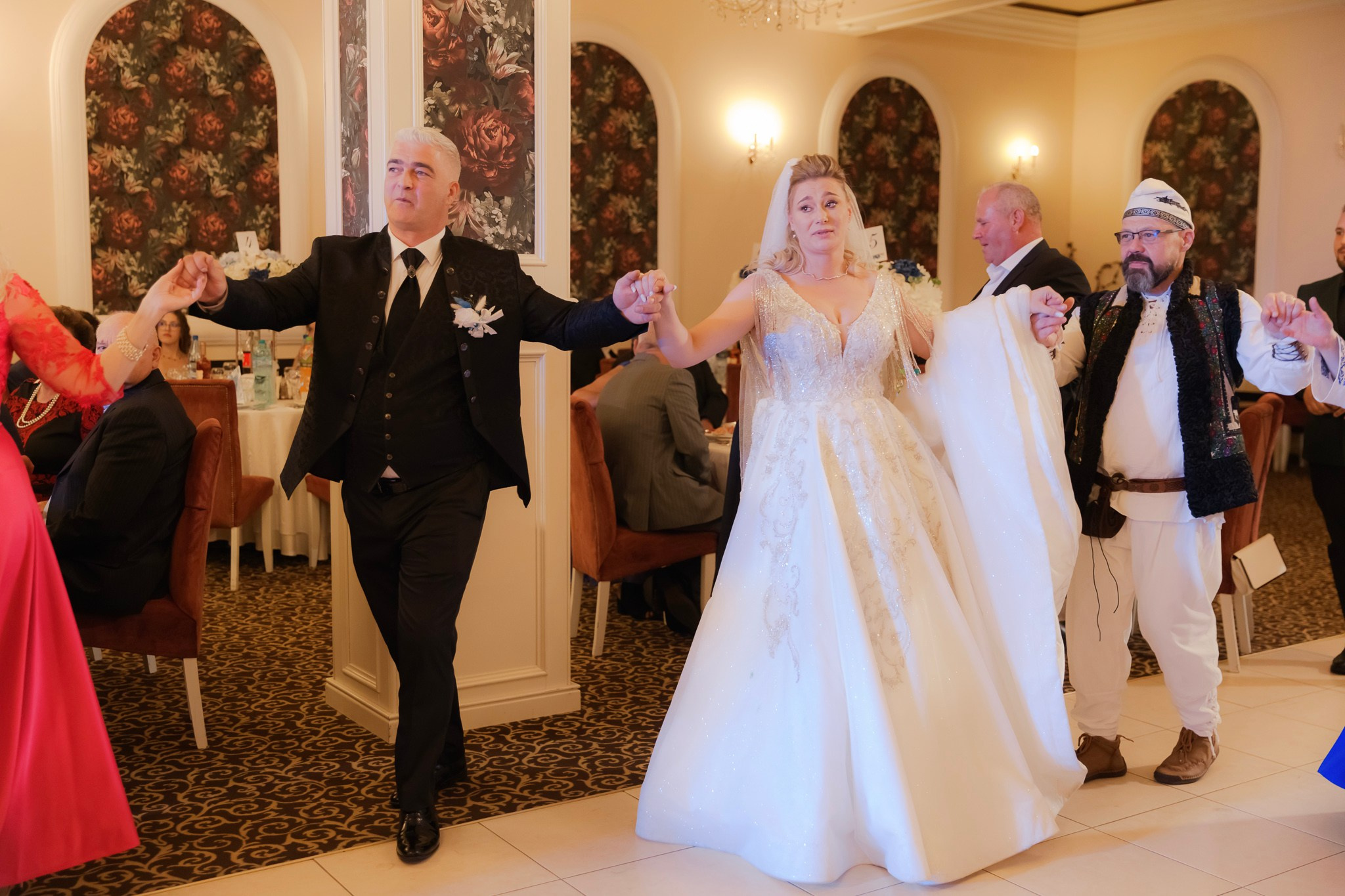 Mihai & Oana. Servicii foto-video profesionale, pentru momente de neuitat