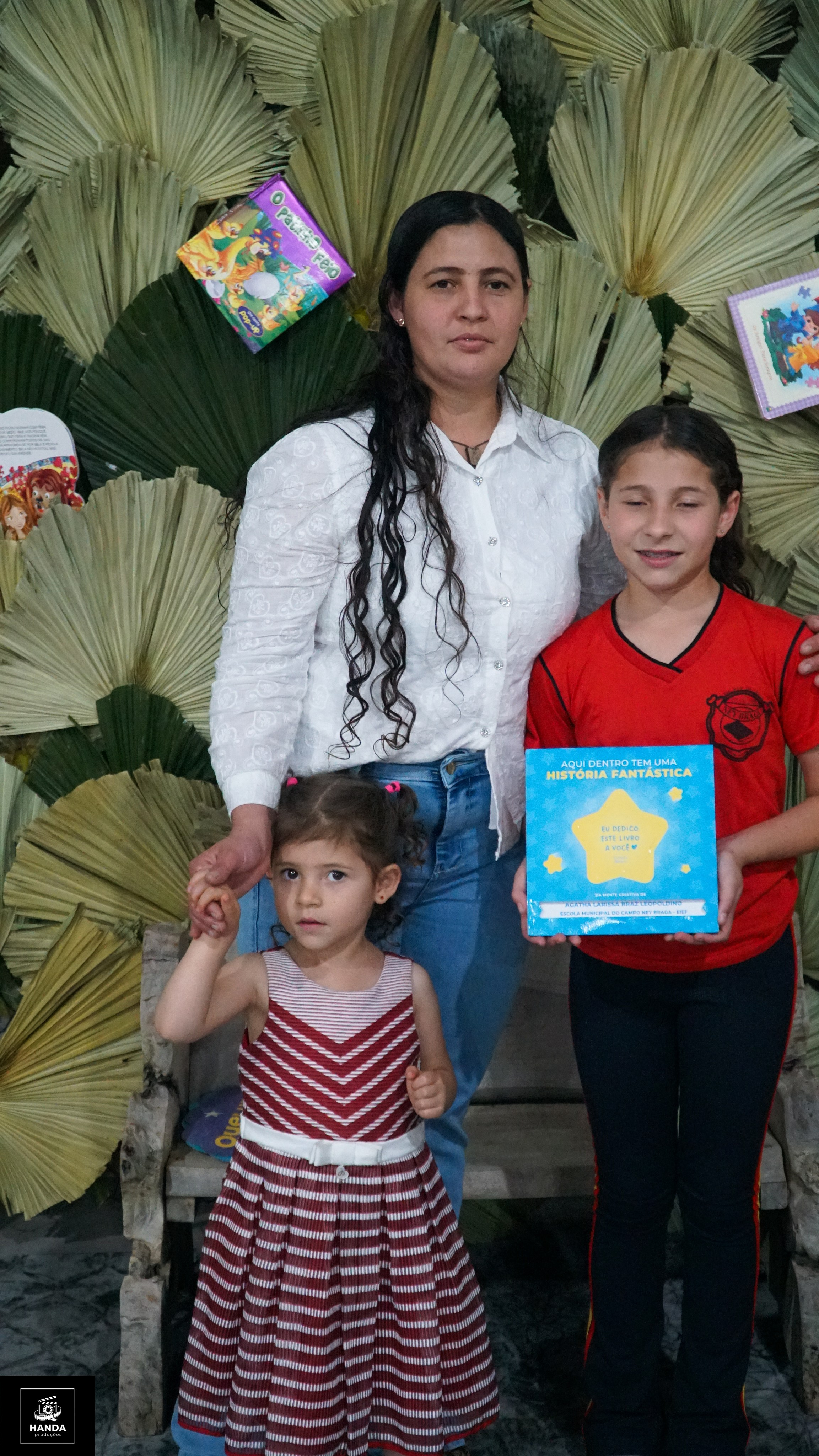 Noite autógrafos colégio Aurélio Buarque de Holanda. Handa Produções