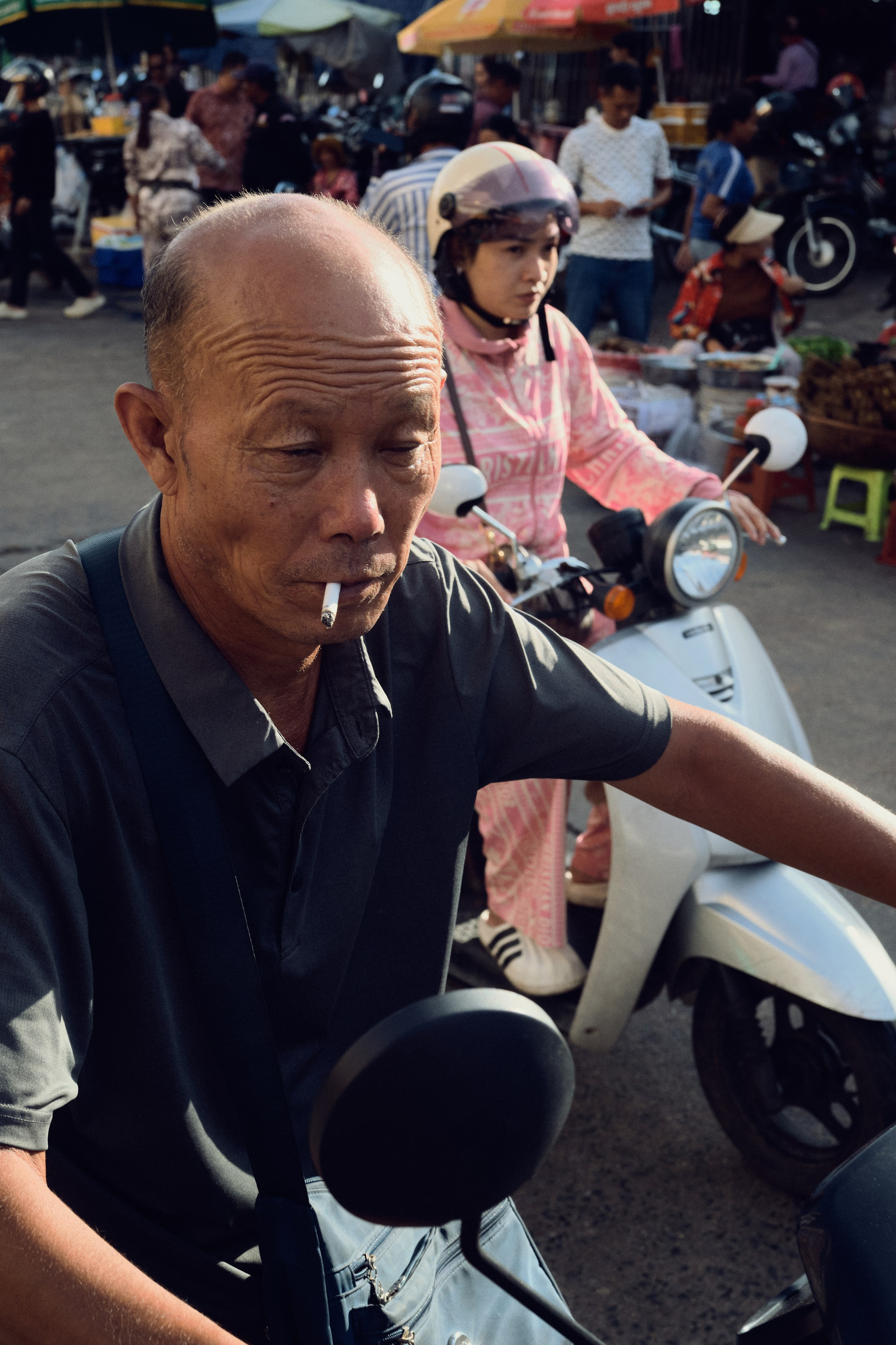 Street. Petr Nabutov. Portrait photography, Cambodia