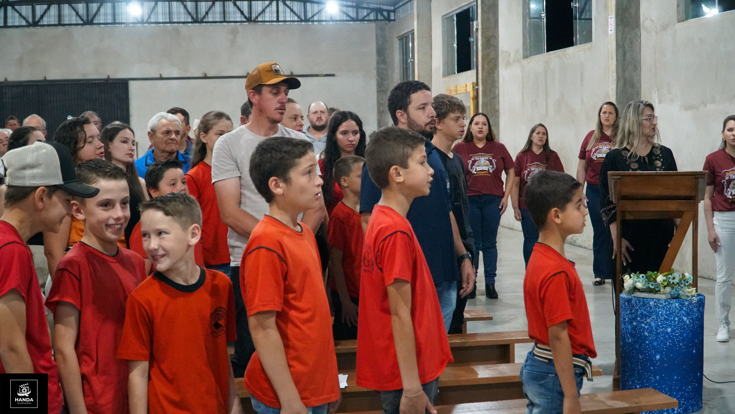 Noite autógrafos colégio Aurélio Buarque de Holanda. Handa Produções