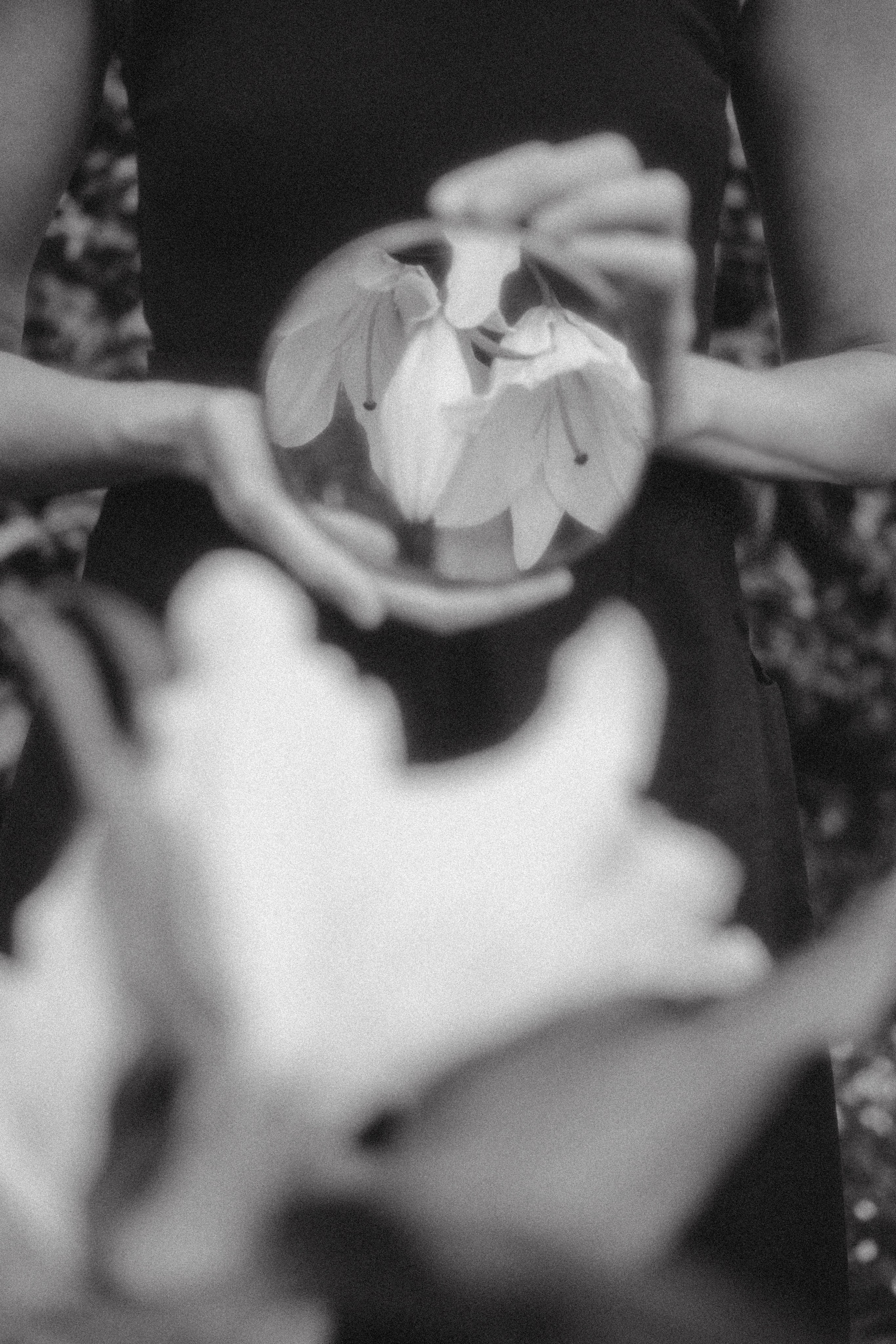 Катя с лилией. Фотограф Мила Ромашкина