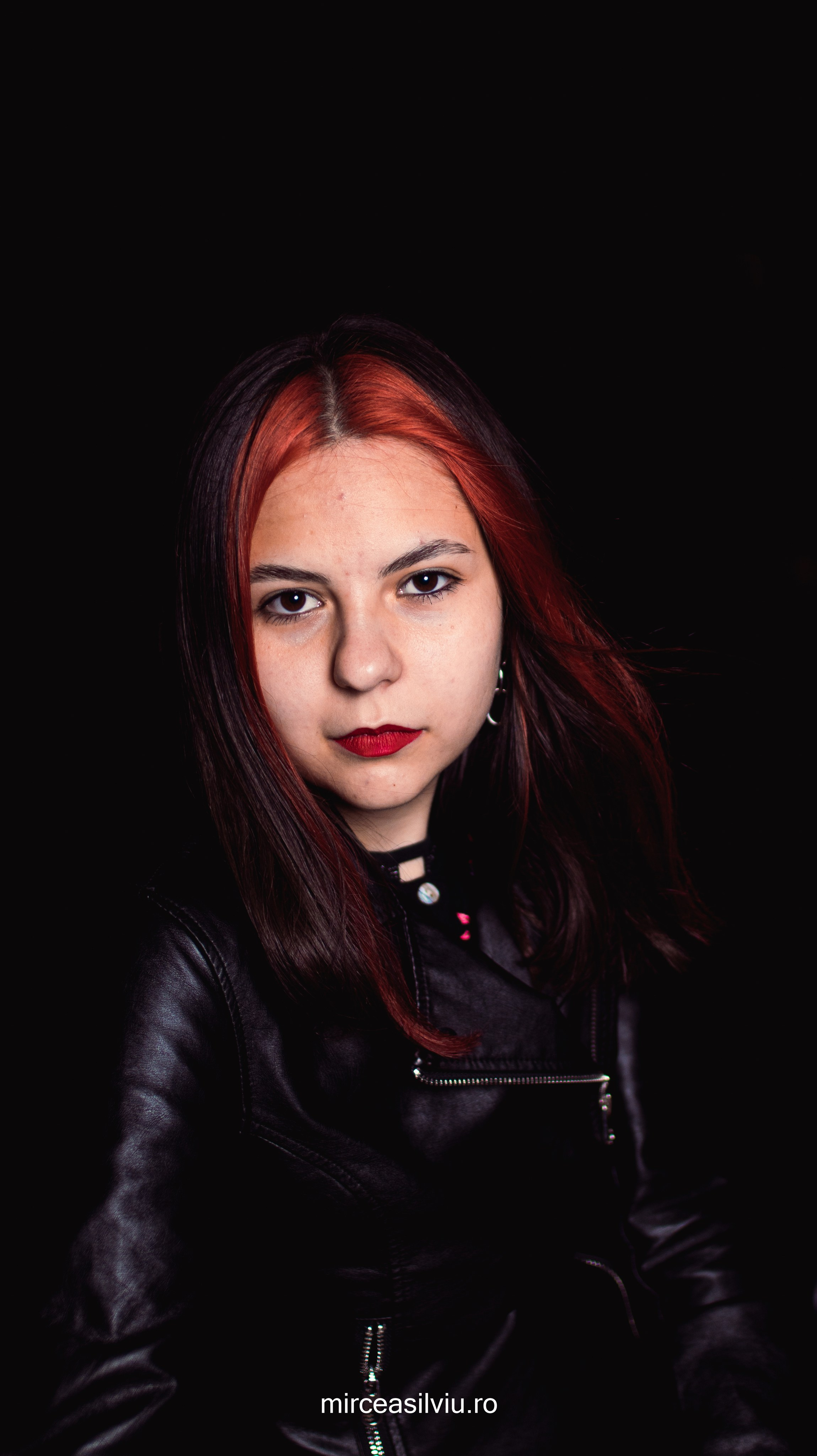 Ioana. Fotograf de portrete și evenimente din Cluj-Napoca. Ședințe foto individuale, nunți, botezuri și aniversări în Cluj și județul Cluj