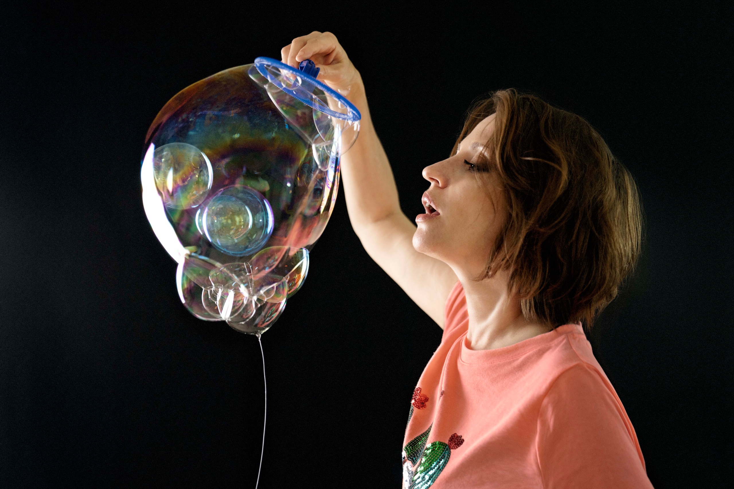 Magic soap bubbles. Newborn, Family and Portrait Photographer (Raleigh, Cary, Apex)