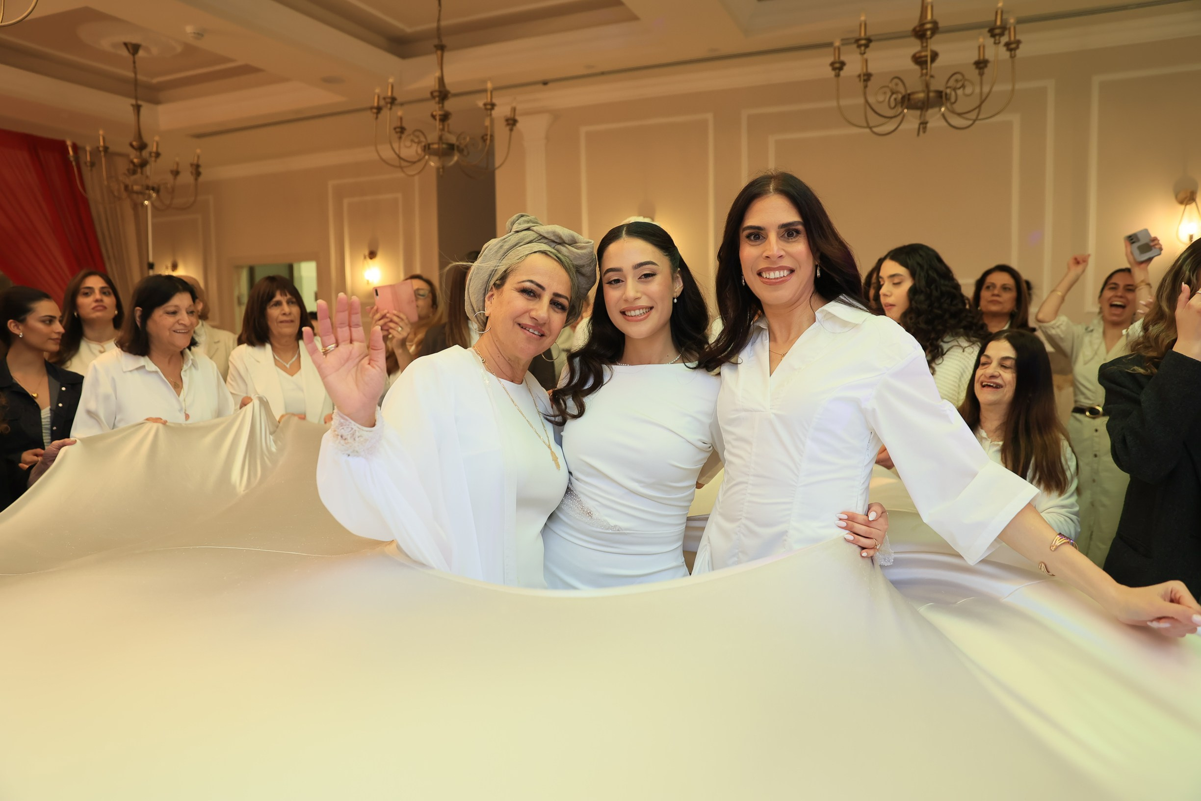 הדר הפרשת חלה/חינה. שני ויזל | צלמת הריון, צילומי משפחה וצילומי בוק בת מצווה
