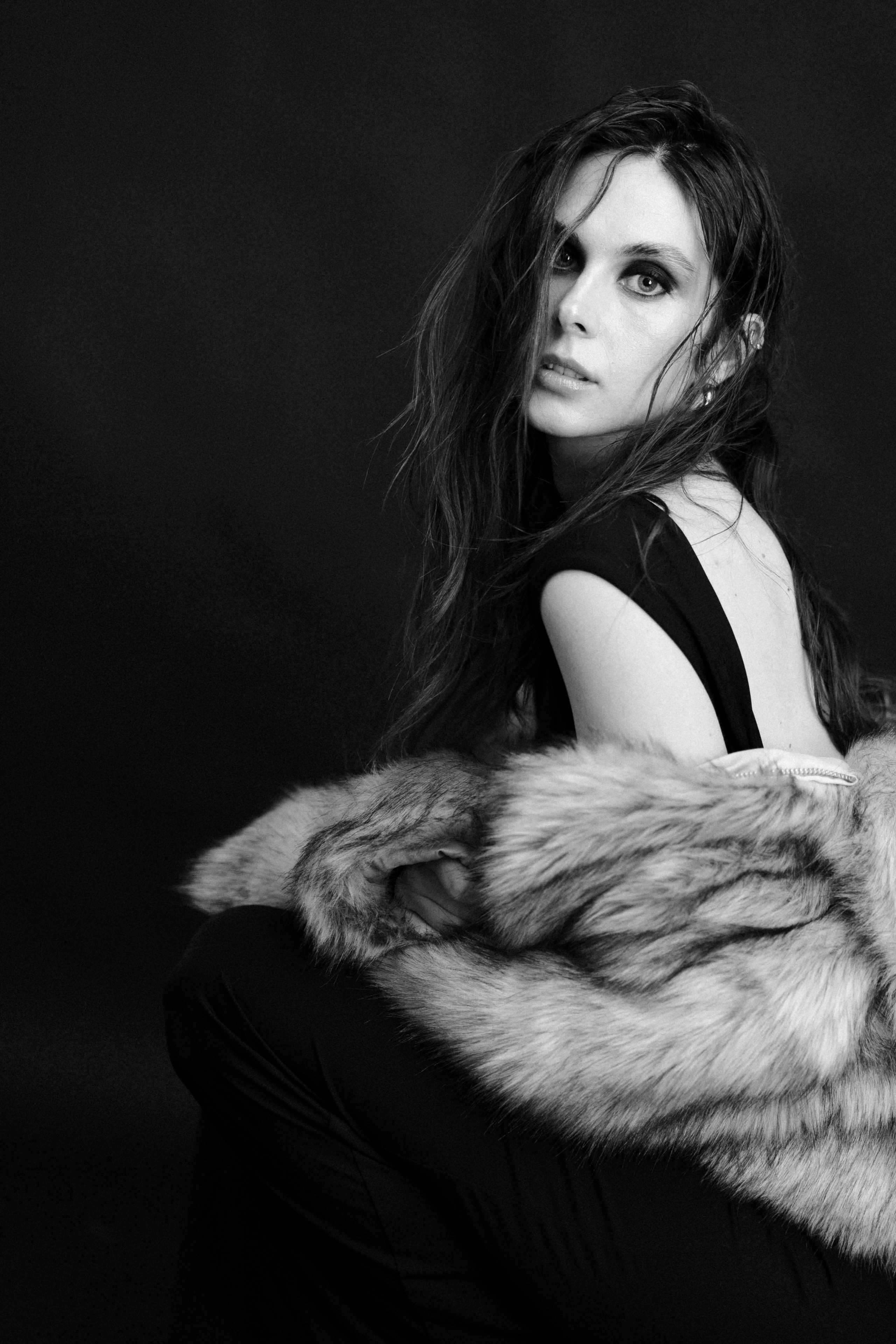 Ritratti Artistici | Esplorazione di Espressioni e Identità. Fotografa maternity, family e business a Pomezia e Roma – Simona Henkel