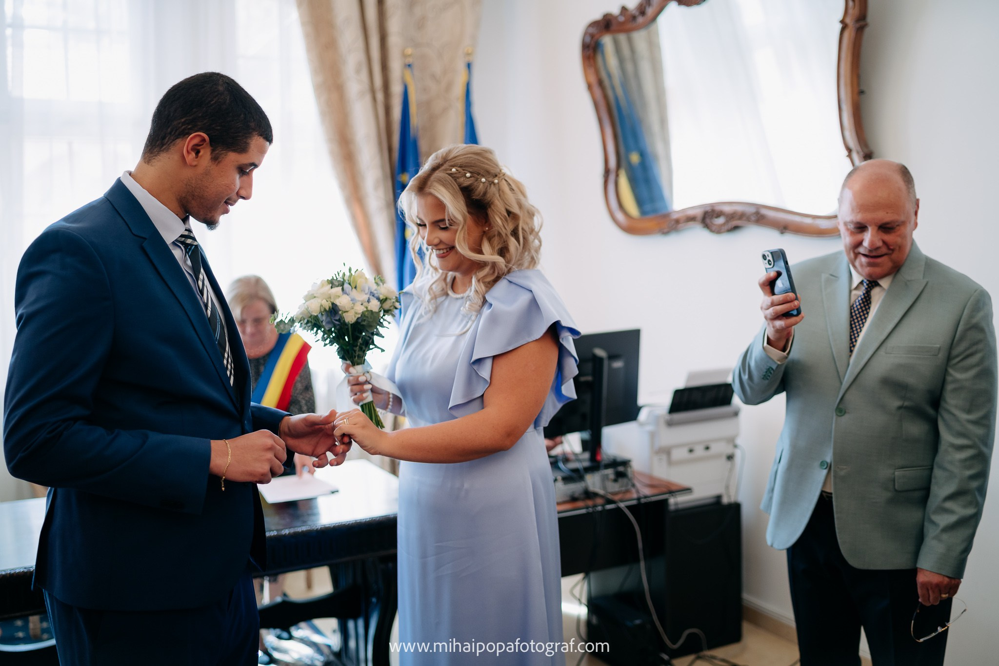 Fotograf Cununie Civilă în București - Mihai Popa Fotograf. Fotograf Nuntă & Botez București - Mihai Popa | Dincolo de oameni, imortalizez emoții!