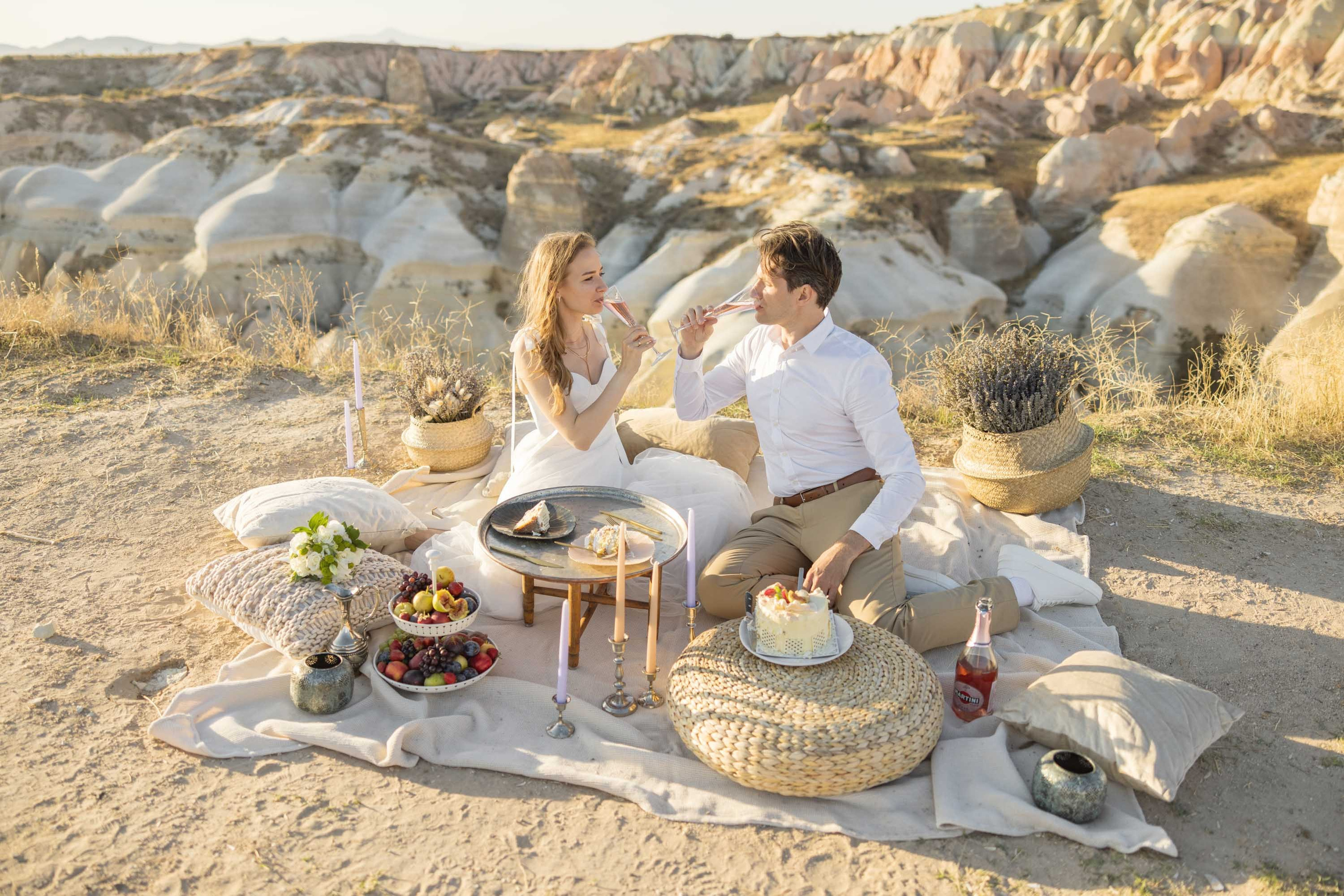 Wedding photo shoot in cappadocia. Julia Ganch I Fashion Wedding Photography I Cappadocia Turkey
