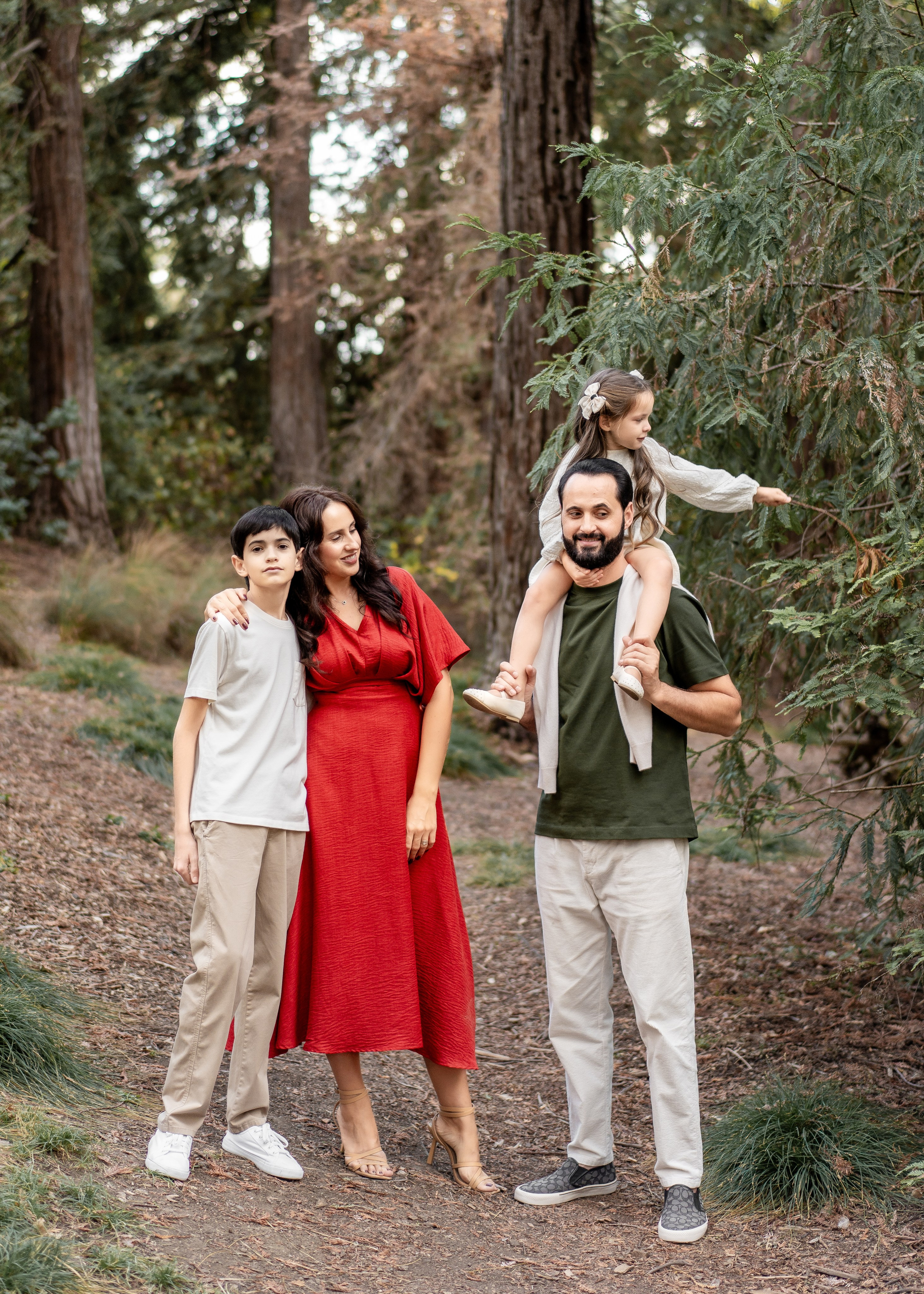 Mikhailov family. Family photographer in Sacramento | Sofia Pavenko