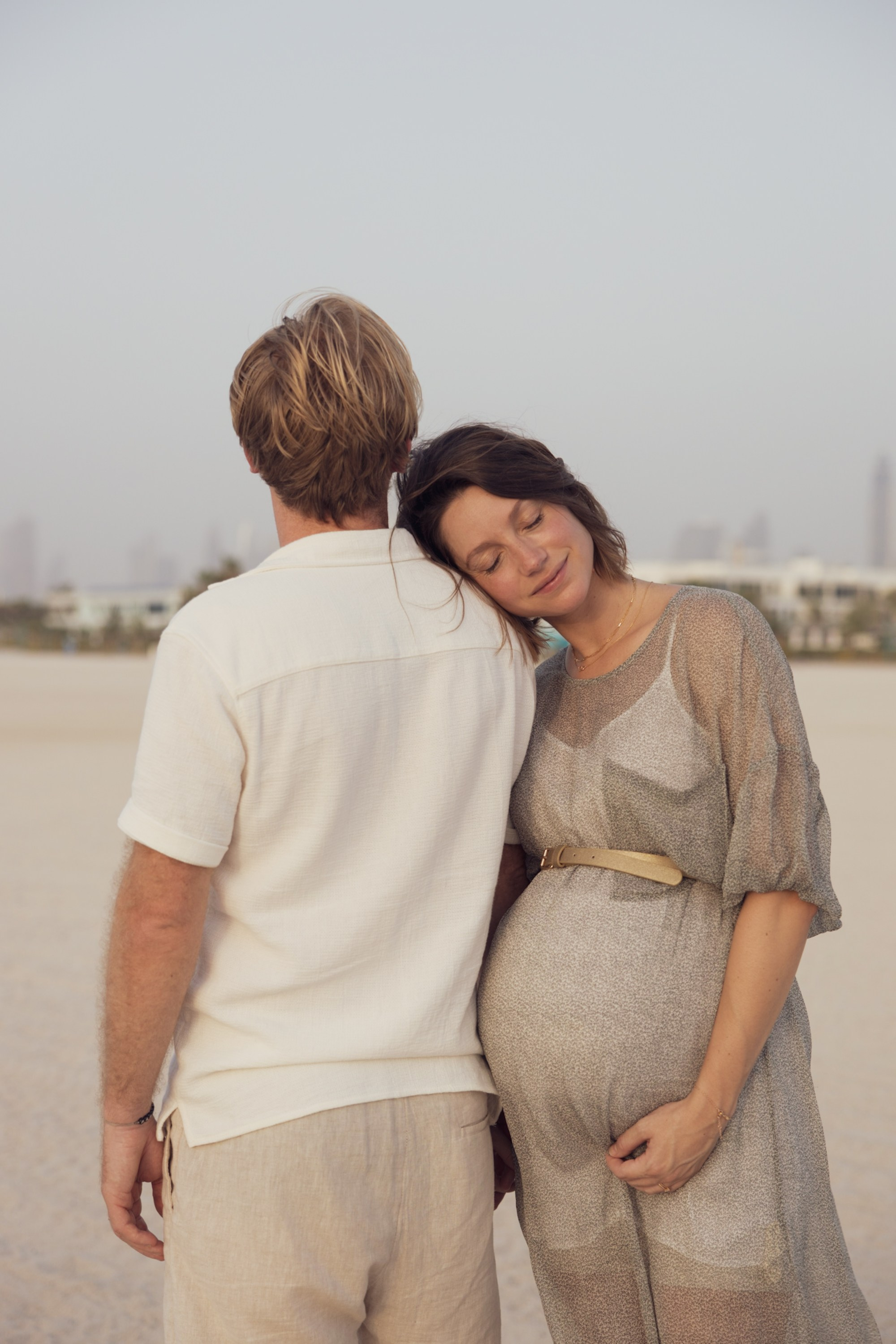 Maternity Session — Beach. Family Photographer in Dubai