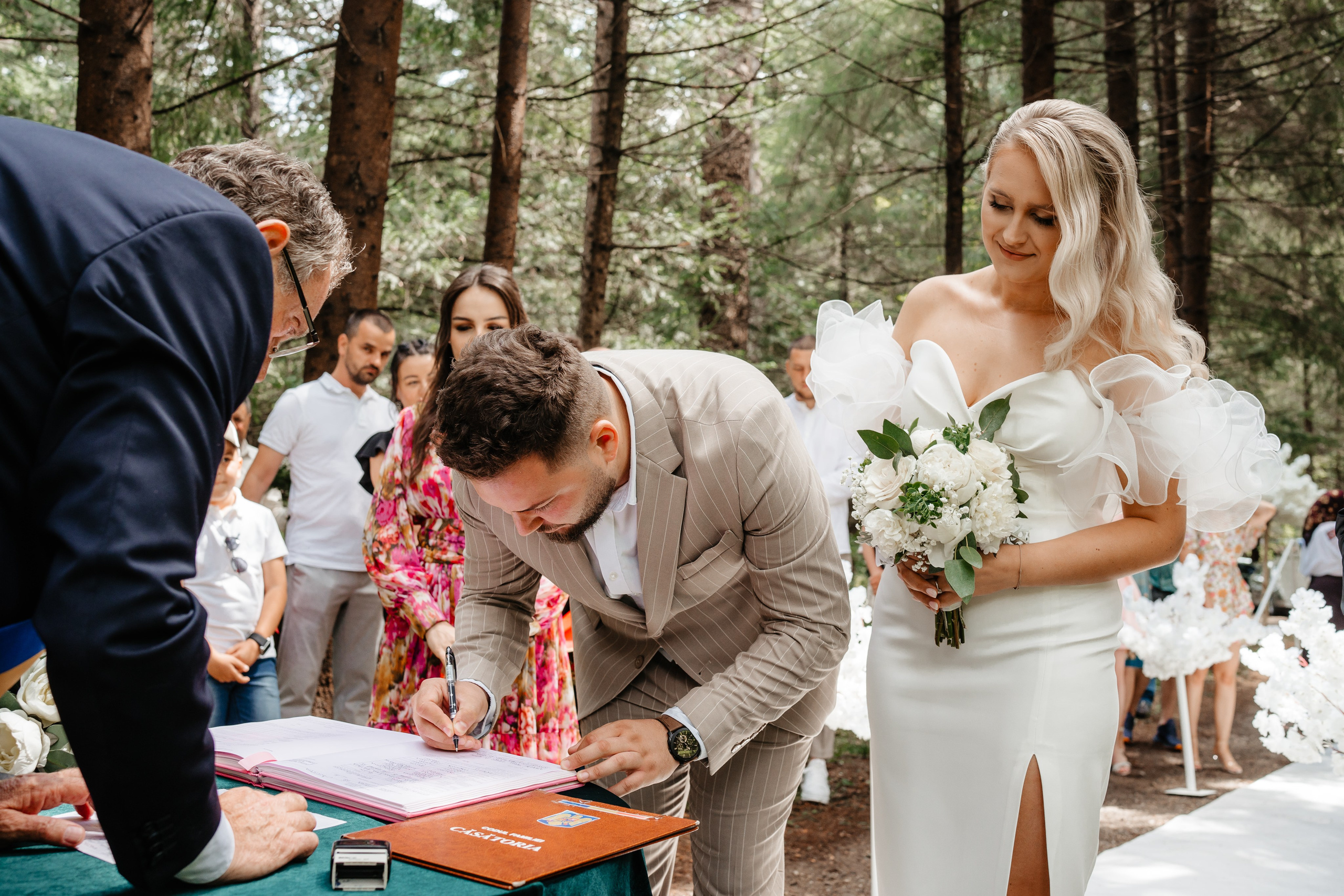 Diana & Alex. Raw Studio. Fotograful tau de nunta!