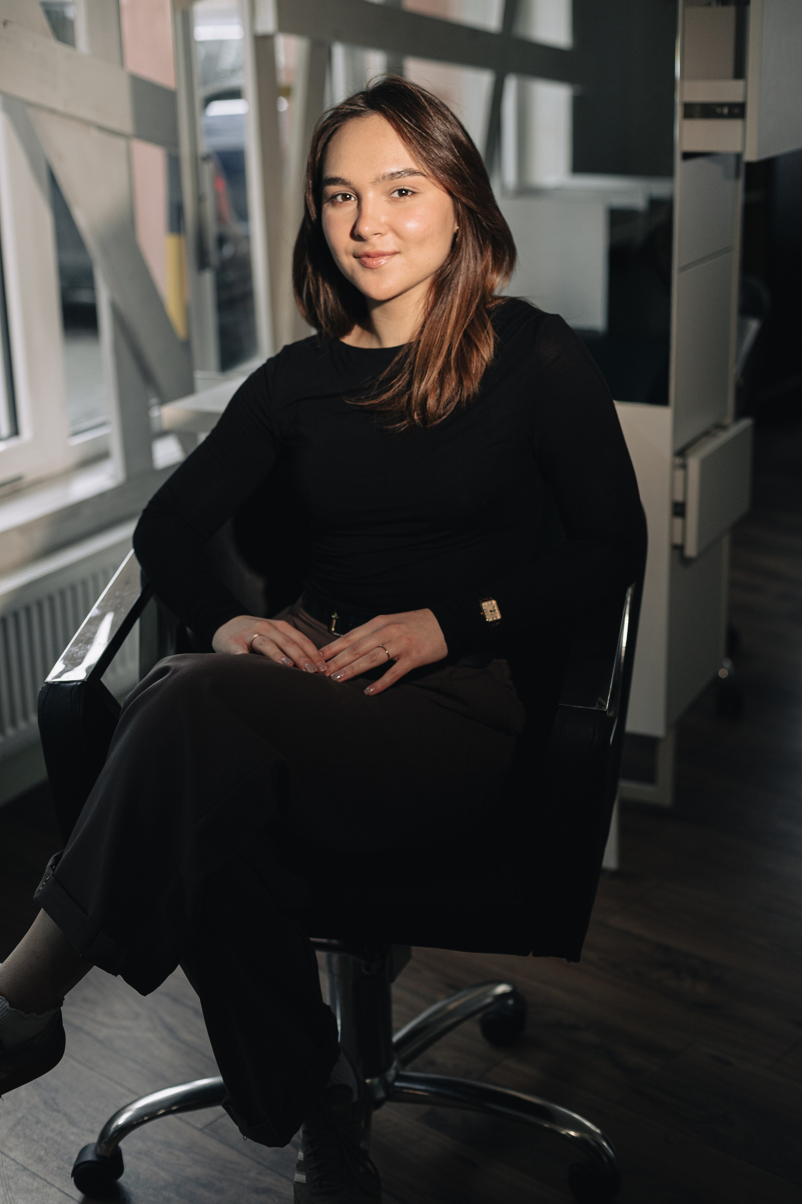 Yanina: fryzer. Фотограф Ксения Русецкая