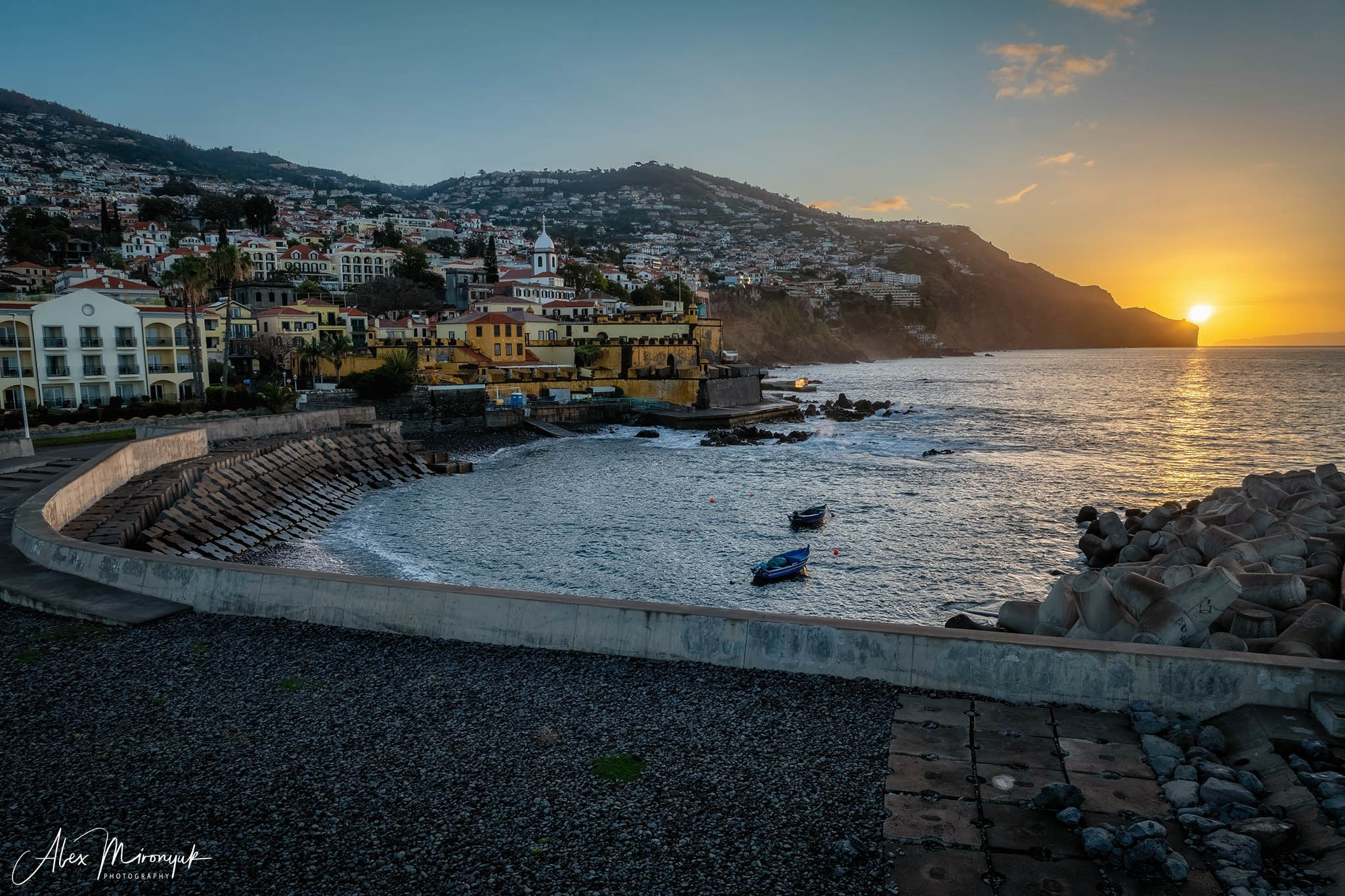 Madeira And Azores. Pet, Senior, Landscape, portrait studio, photographer in Miami and Sou
