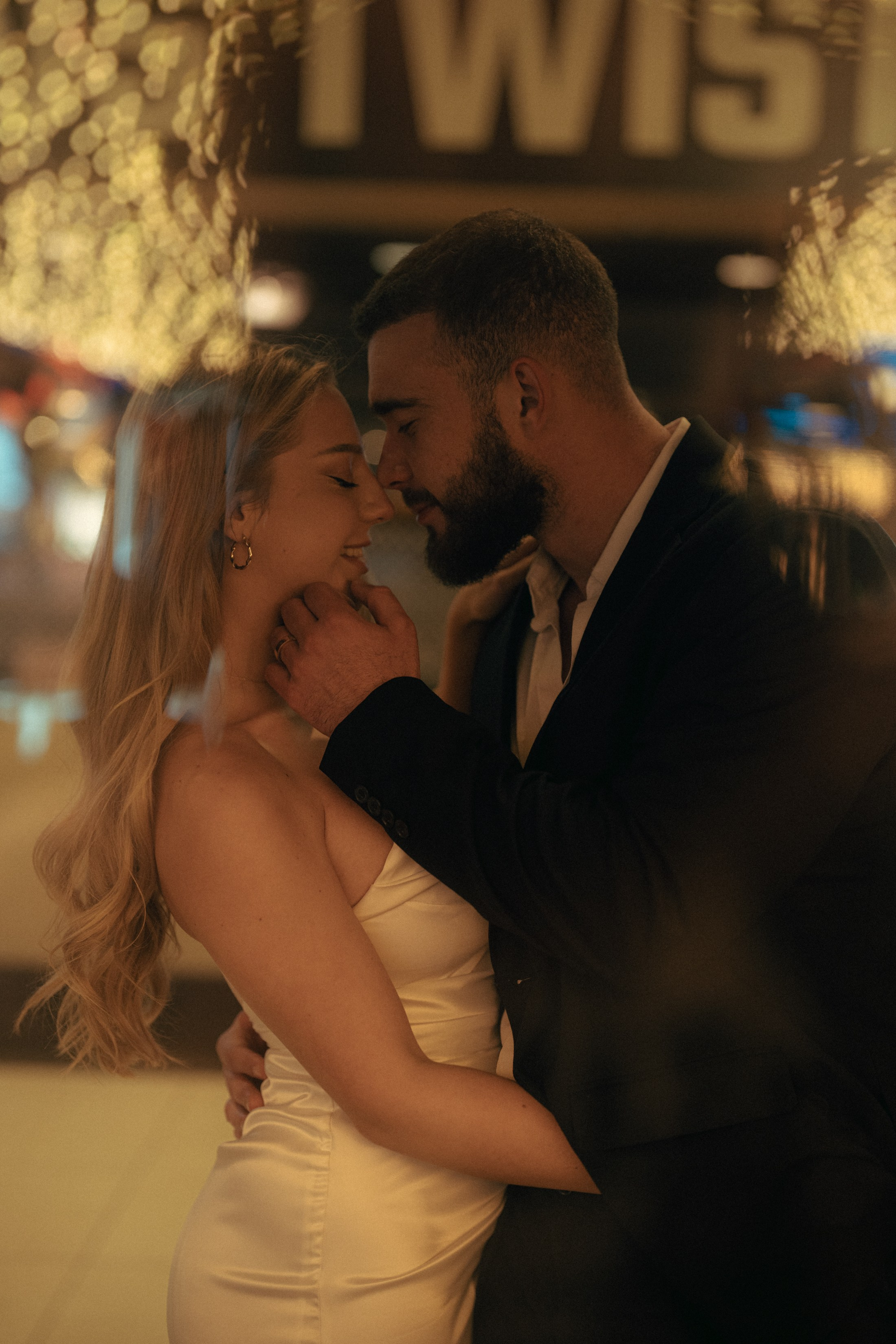 Anna&Vlad. Wedding & elopement photographer Viktoriya Kravtsov. Las Vegas