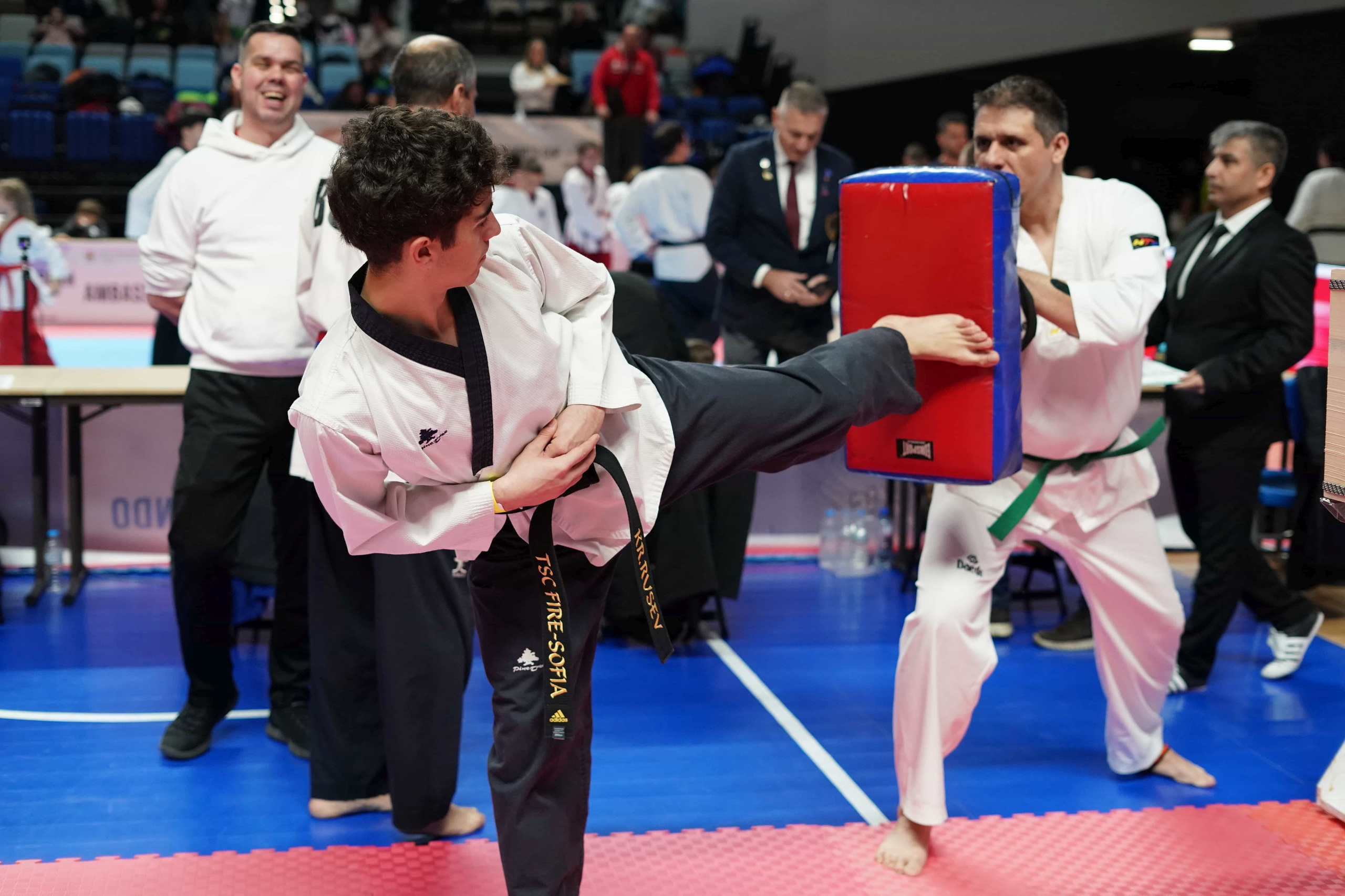 PhotoAdrenaline.com - BACKSTAGE фотография. СПОРТНА ФОТОГРАФИЯ | ПОРТРЕТНА | РЕПОРТАЖНА