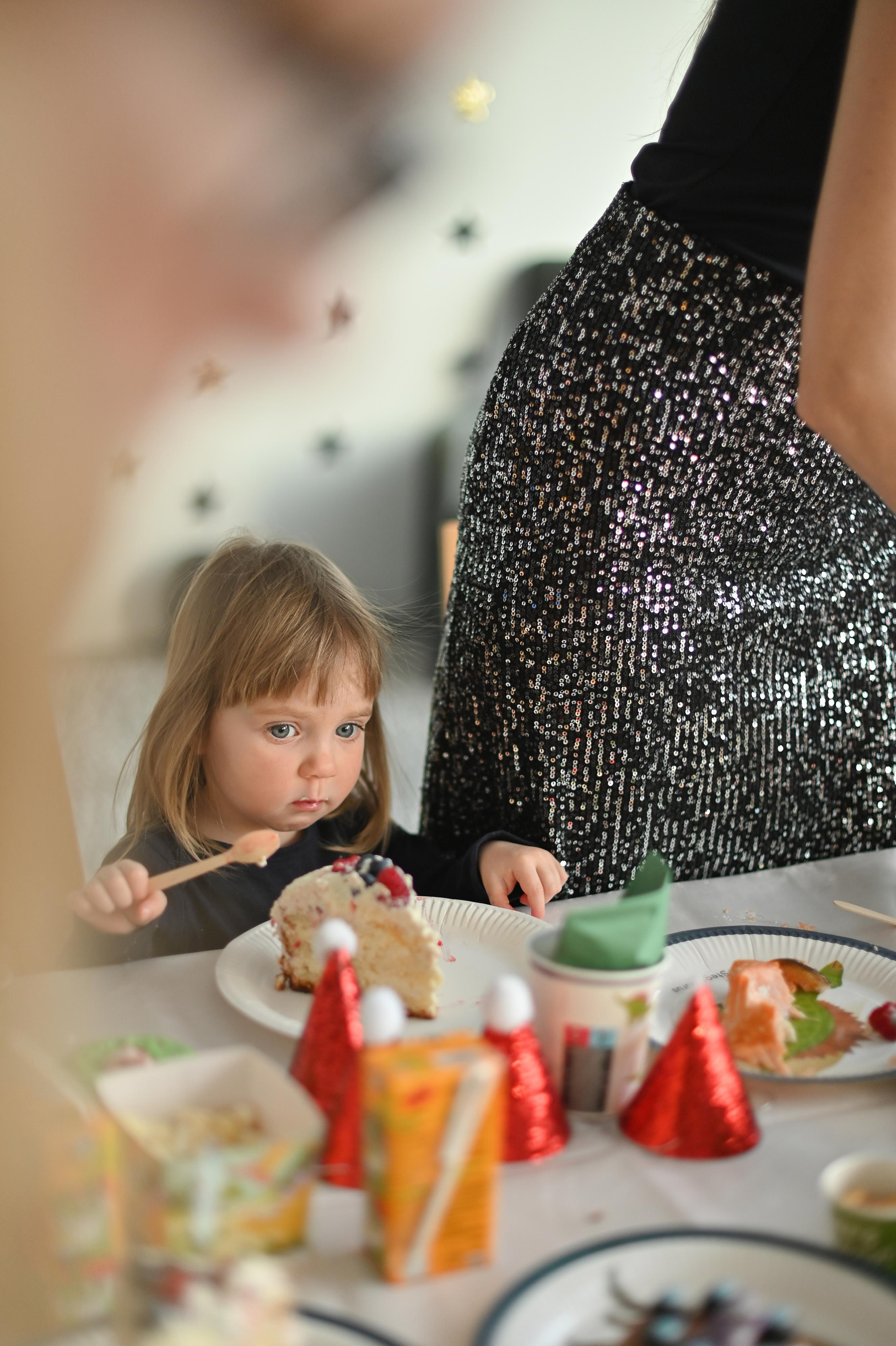 Лео 4 года. Праздник в kerhohuone. Детский и семейный фотограф в финляндии дина пулкка. контент фотограф