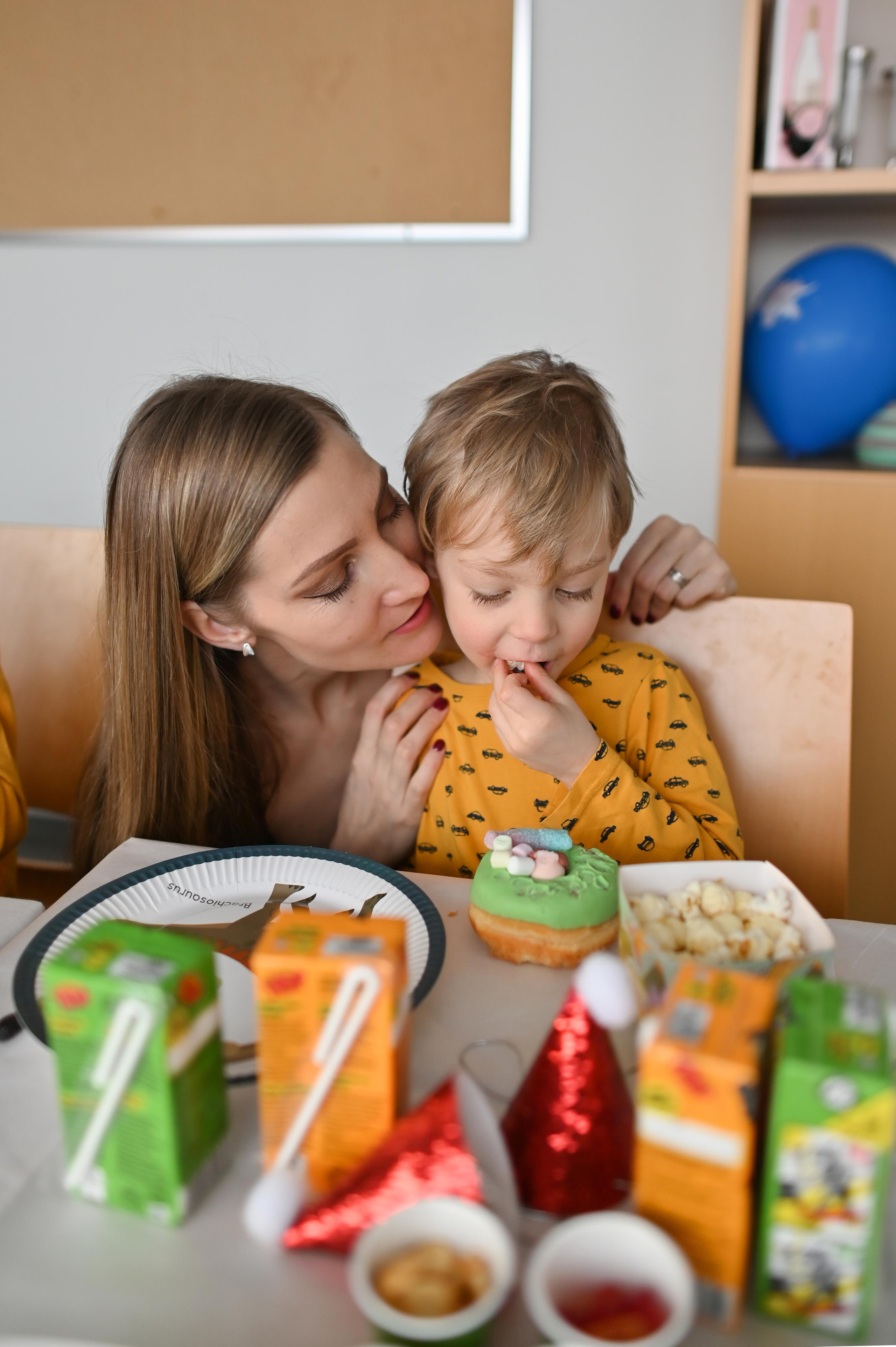 Лео 4 года. Праздник в kerhohuone. Детский и семейный фотограф в финляндии дина пулкка. контент фотограф