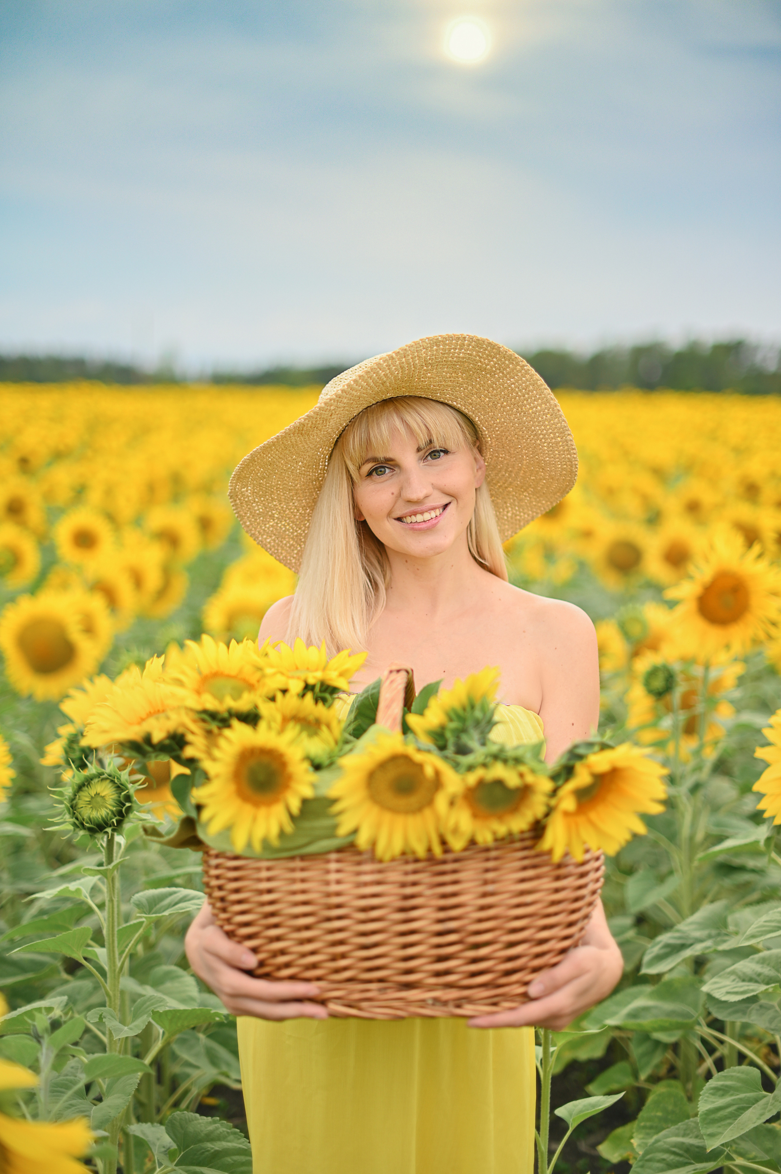 Юлия, дети и подсолнухи. Детский и семейный фотограф в финляндии дина пулкка. контент фотограф