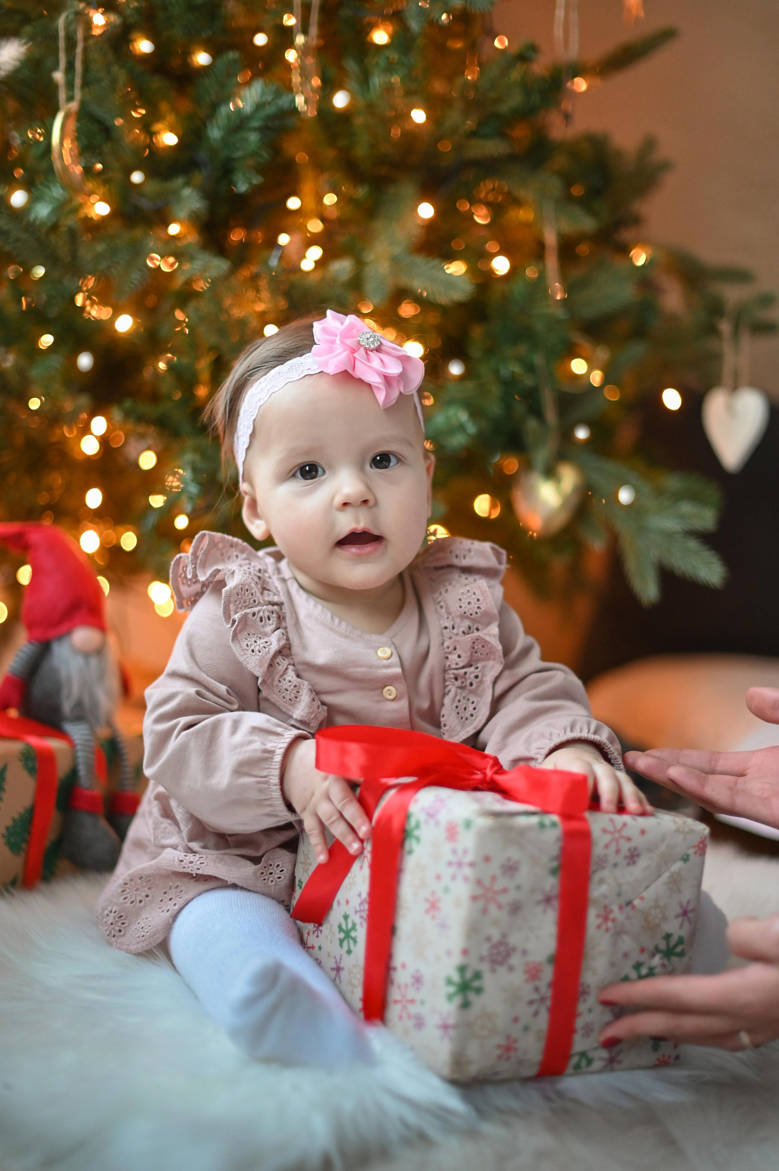 Первая рождественская съемка малышки. Детский и семейный фотограф в финляндии дина пулкка. контент фотограф