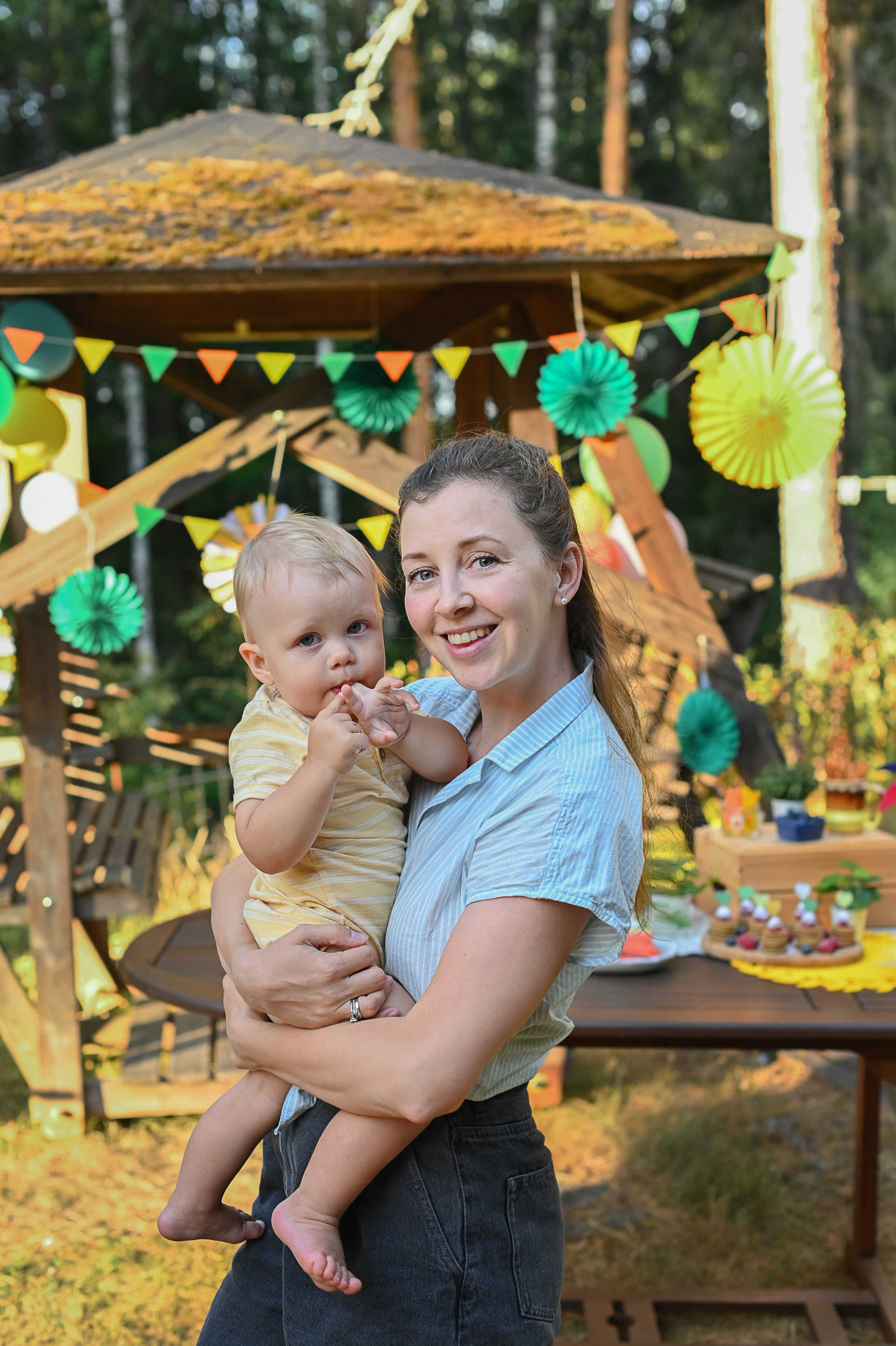 Первый годик на даче. Детский и семейный фотограф в финляндии дина пулкка. контент фотограф