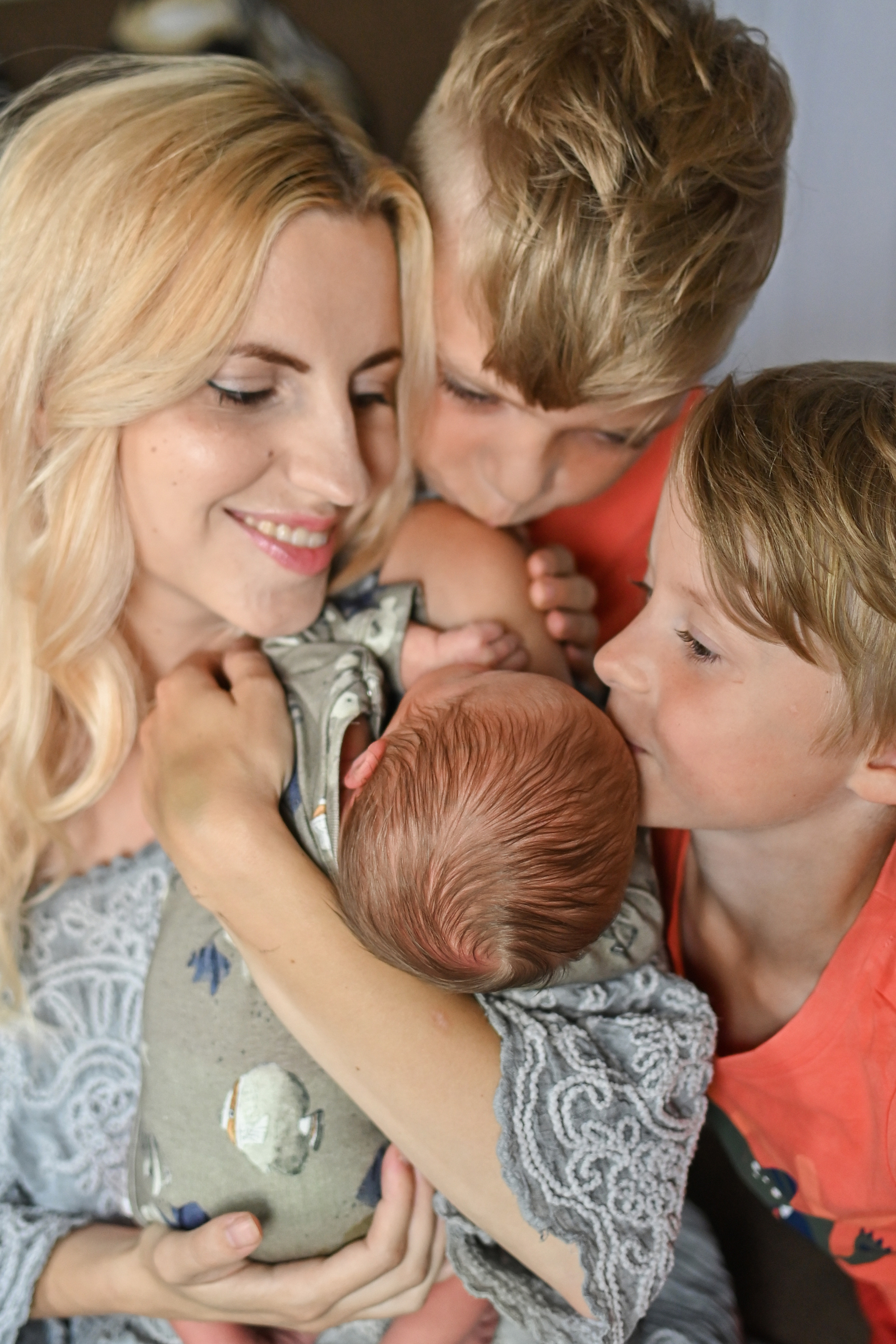 Появление нового малыша в семье. Детский и семейный фотограф в финляндии дина пулкка. контент фотограф