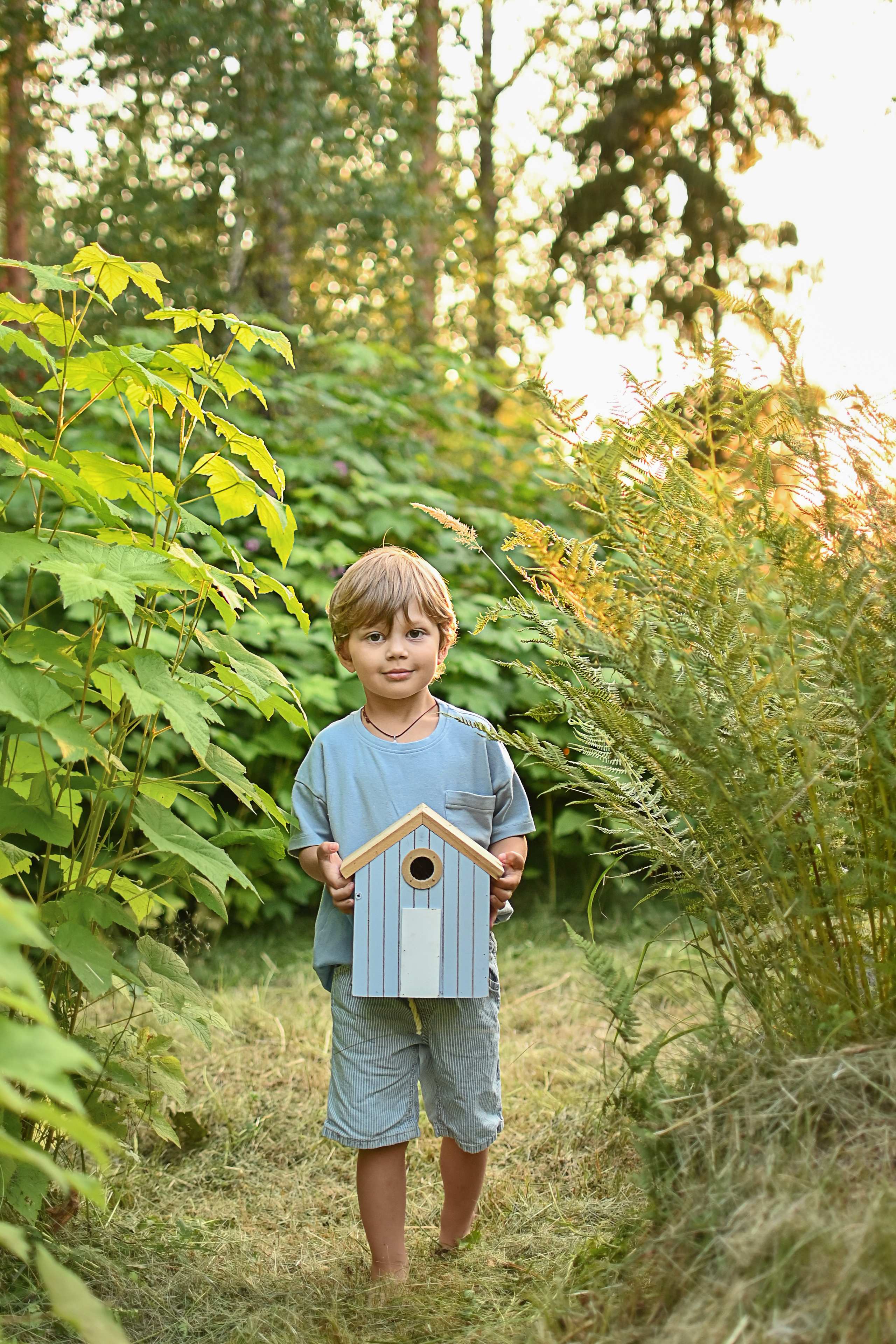 Фотосессия со скворечником. Детский и семейный фотограф в финляндии дина пулкка. контент фотограф
