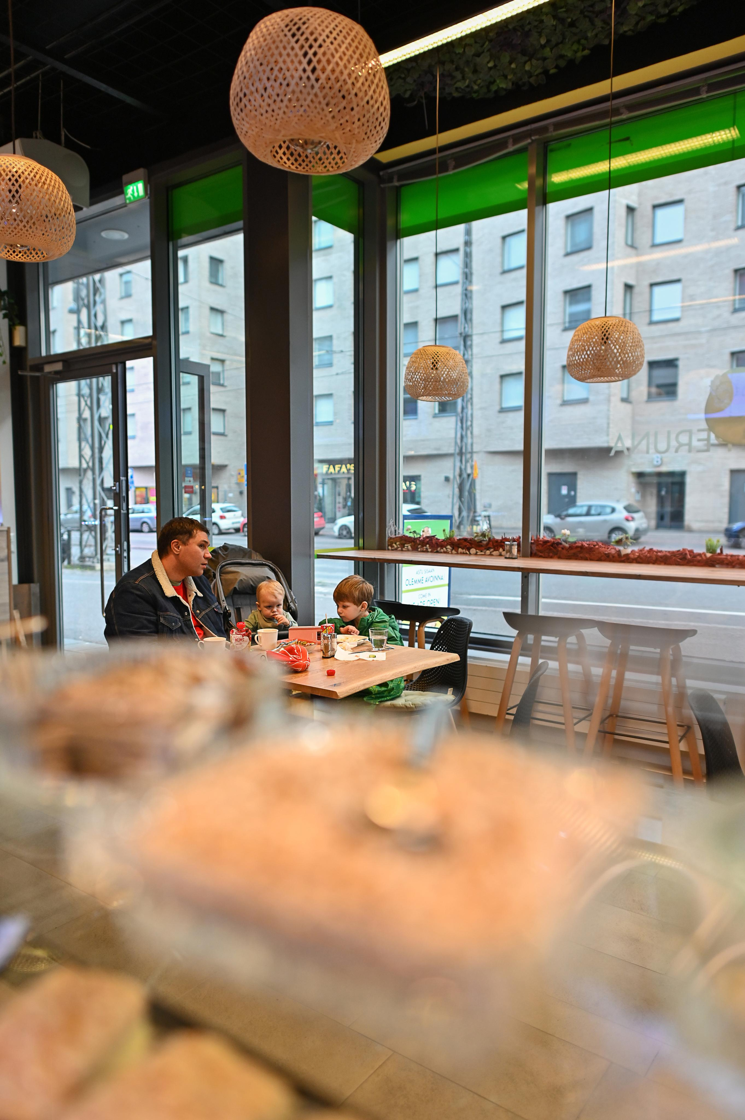 Кафе. Детский и семейный фотограф в финляндии дина пулкка. контент фотограф
