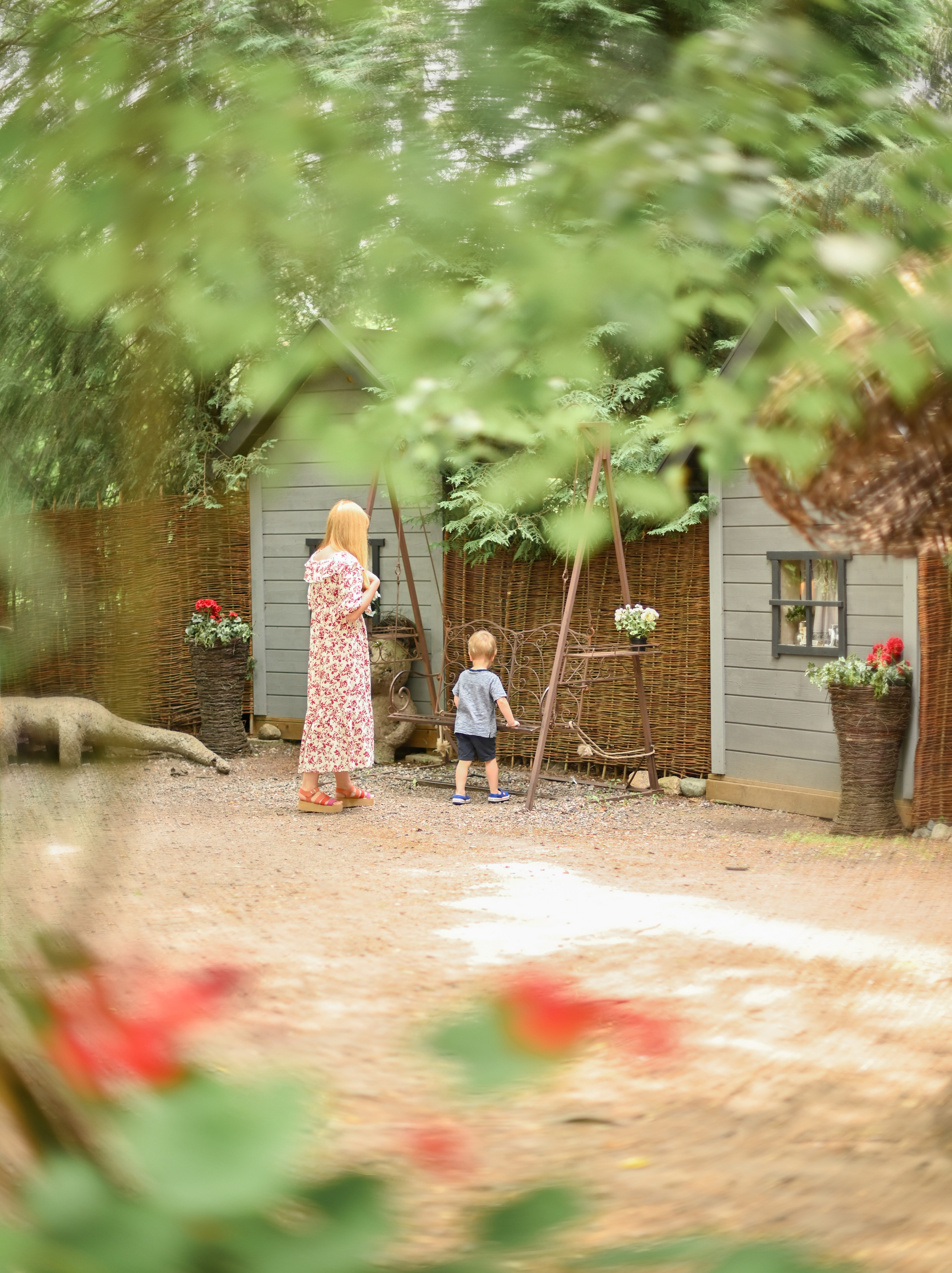 Семья в Koiramäen Pajutalli. Детский и семейный фотограф в финляндии дина пулкка. контент фотограф