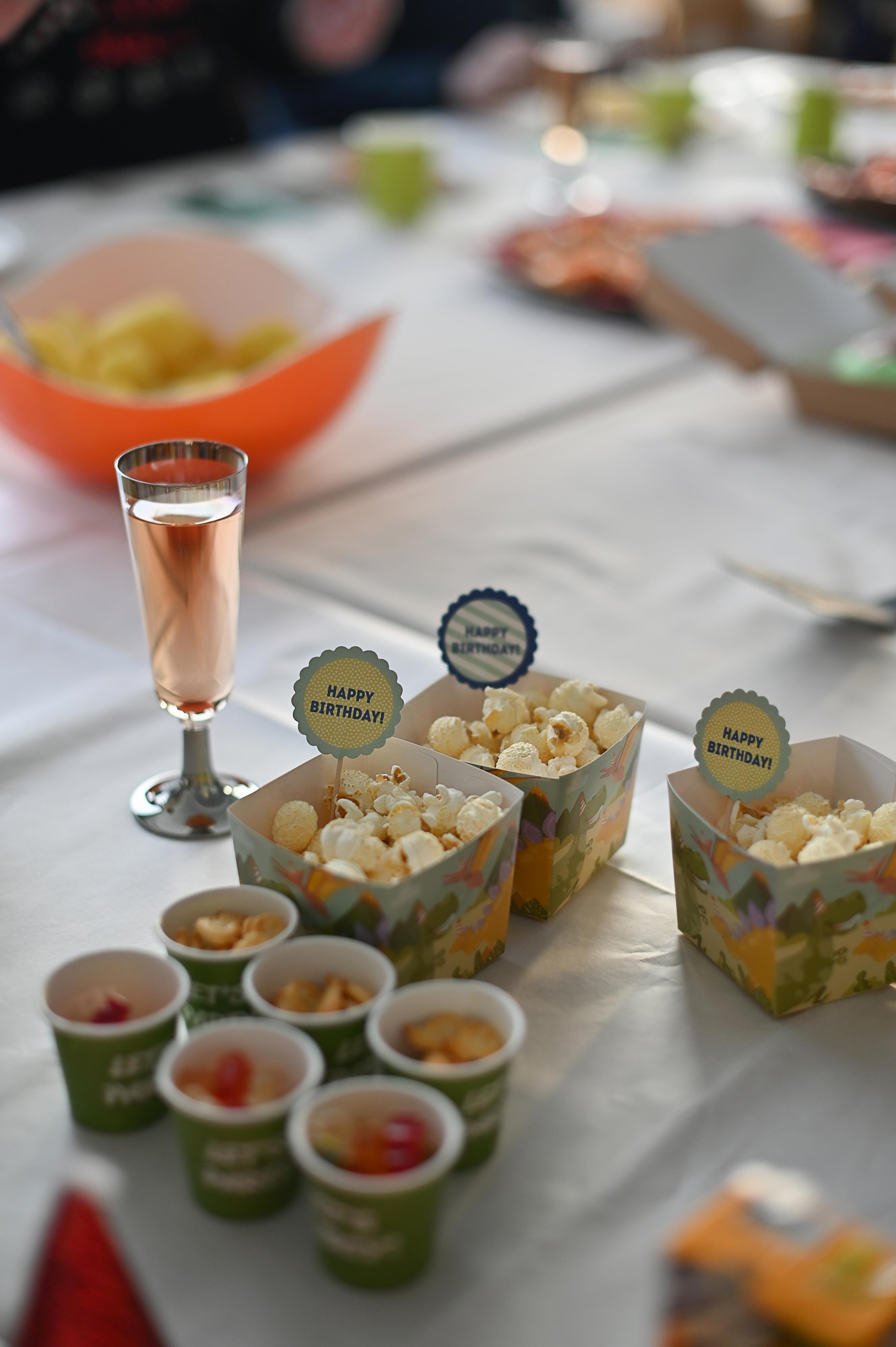 Лео 4 года. Праздник в kerhohuone. Детский и семейный фотограф в финляндии дина пулкка. контент фотограф