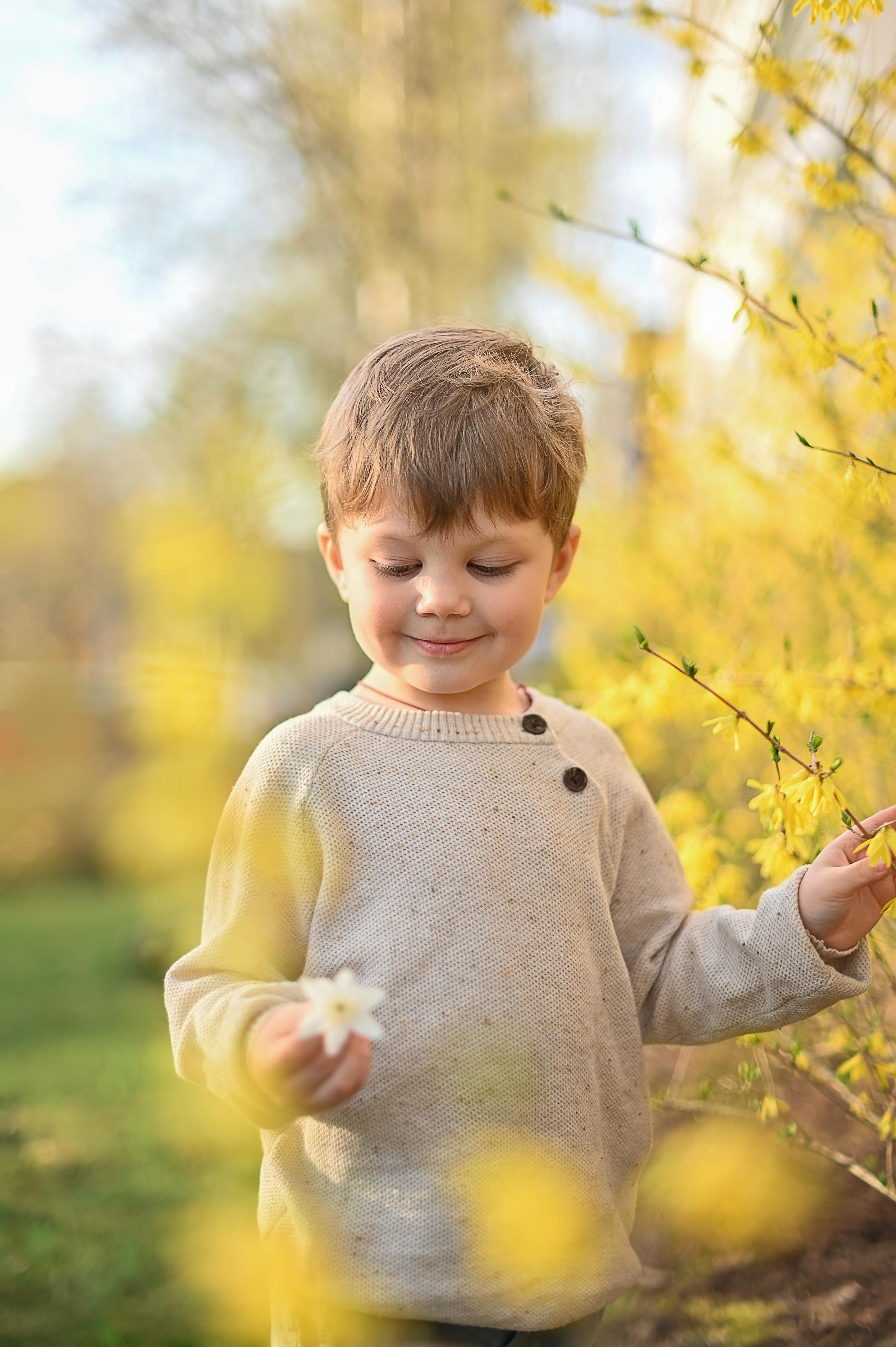 В поисках подснежников. Детский и семейный фотограф в финляндии дина пулкка. контент фотограф