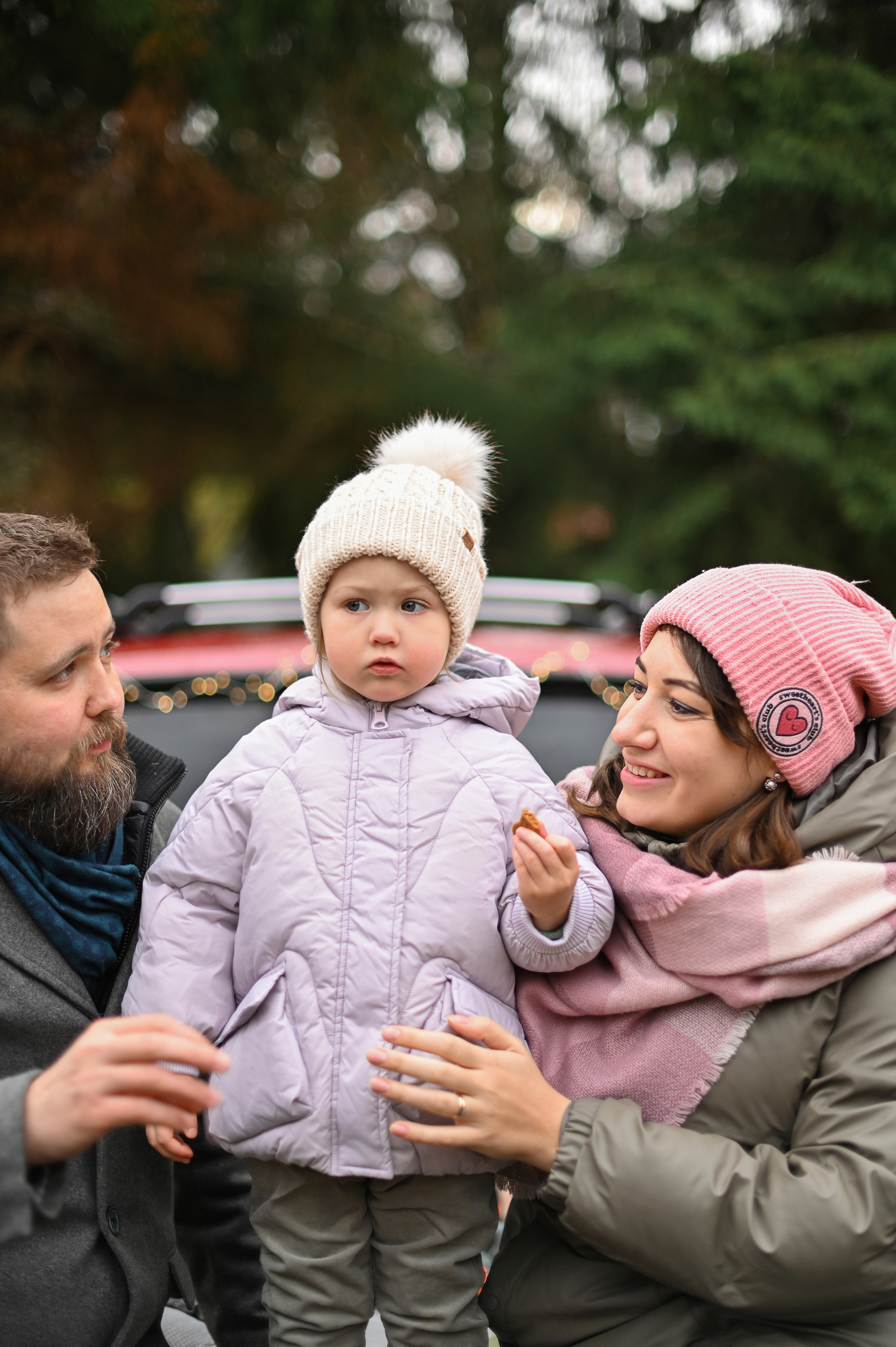 Новогодний фотодень с машиной. Детский и семейный фотограф в финляндии дина пулкка. контент фотограф