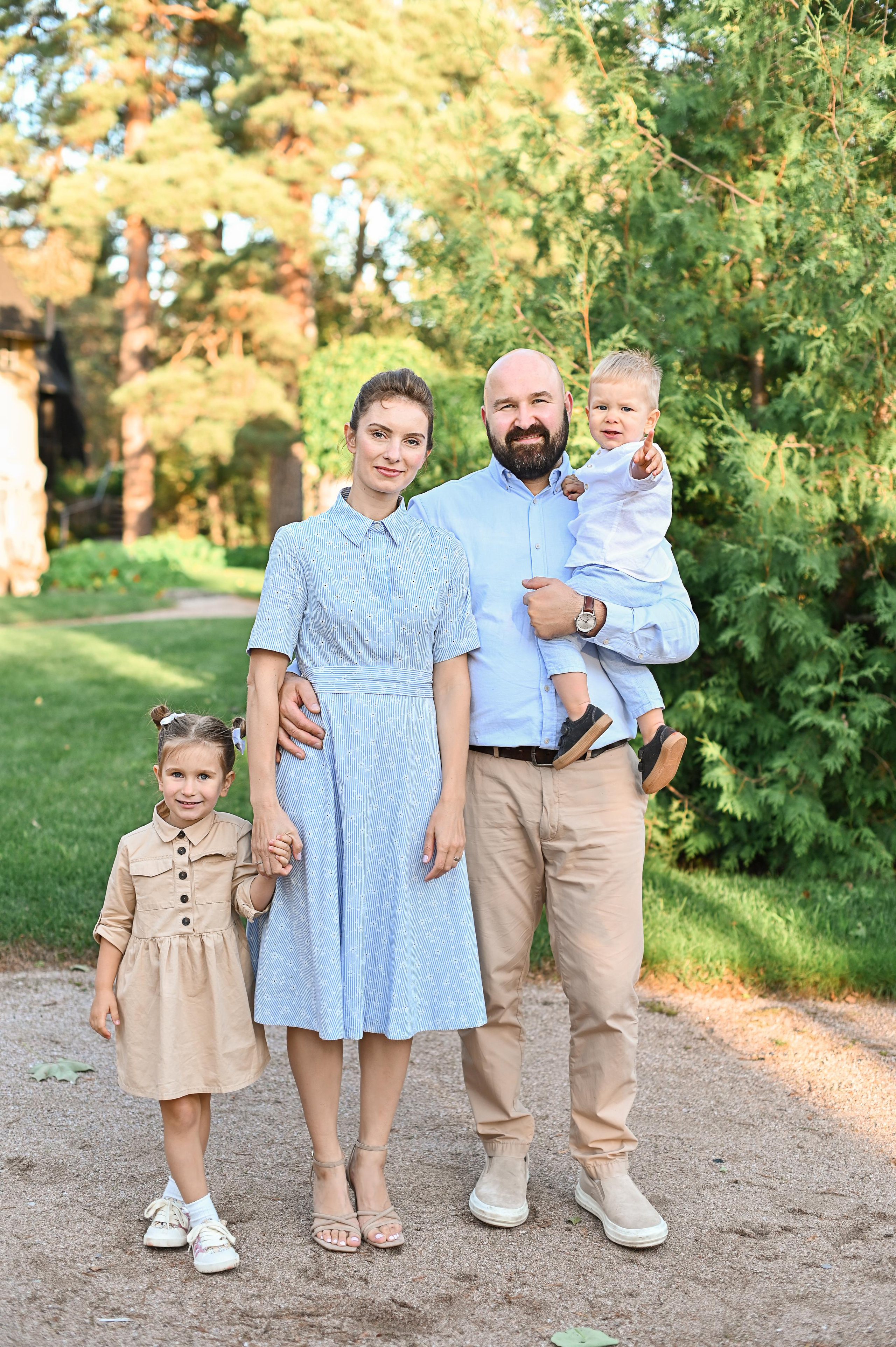 Семейная история в Kirkkonummi. Детский и семейный фотограф в финляндии дина пулкка. контент фотограф